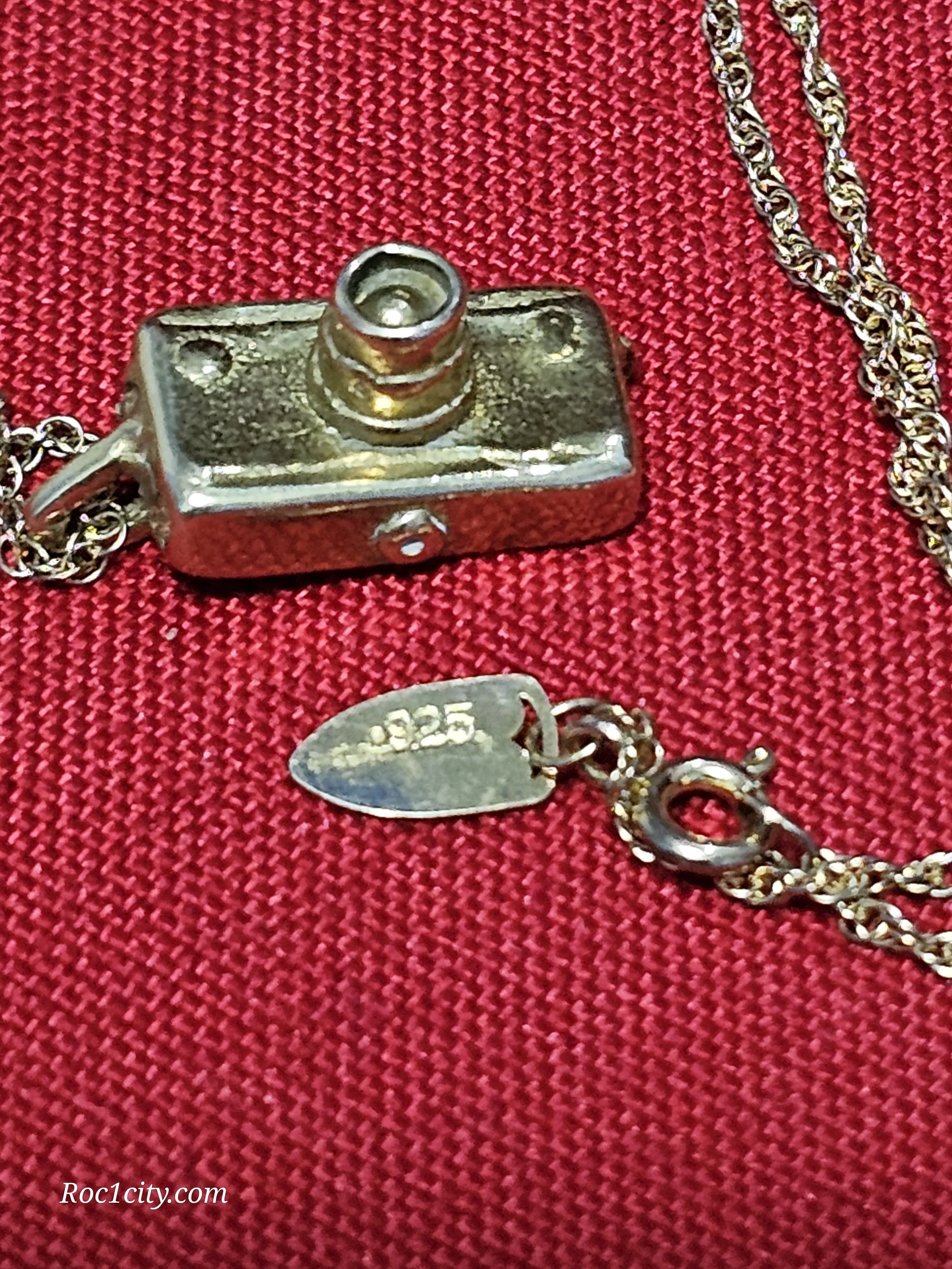 Verameat signed 925 silver gp necklace