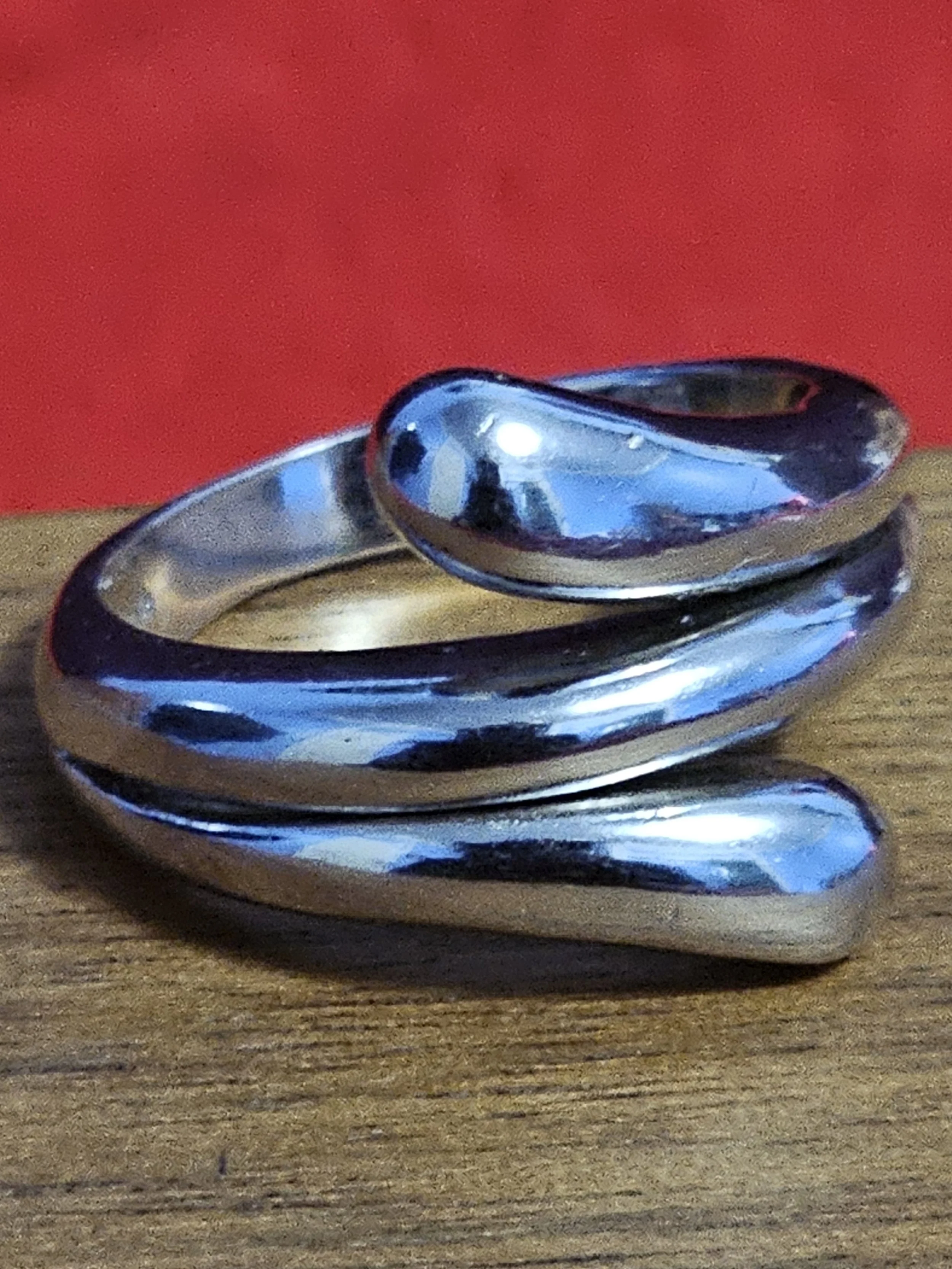 Unsigned 925 Silver Ring.  size 7 3/4