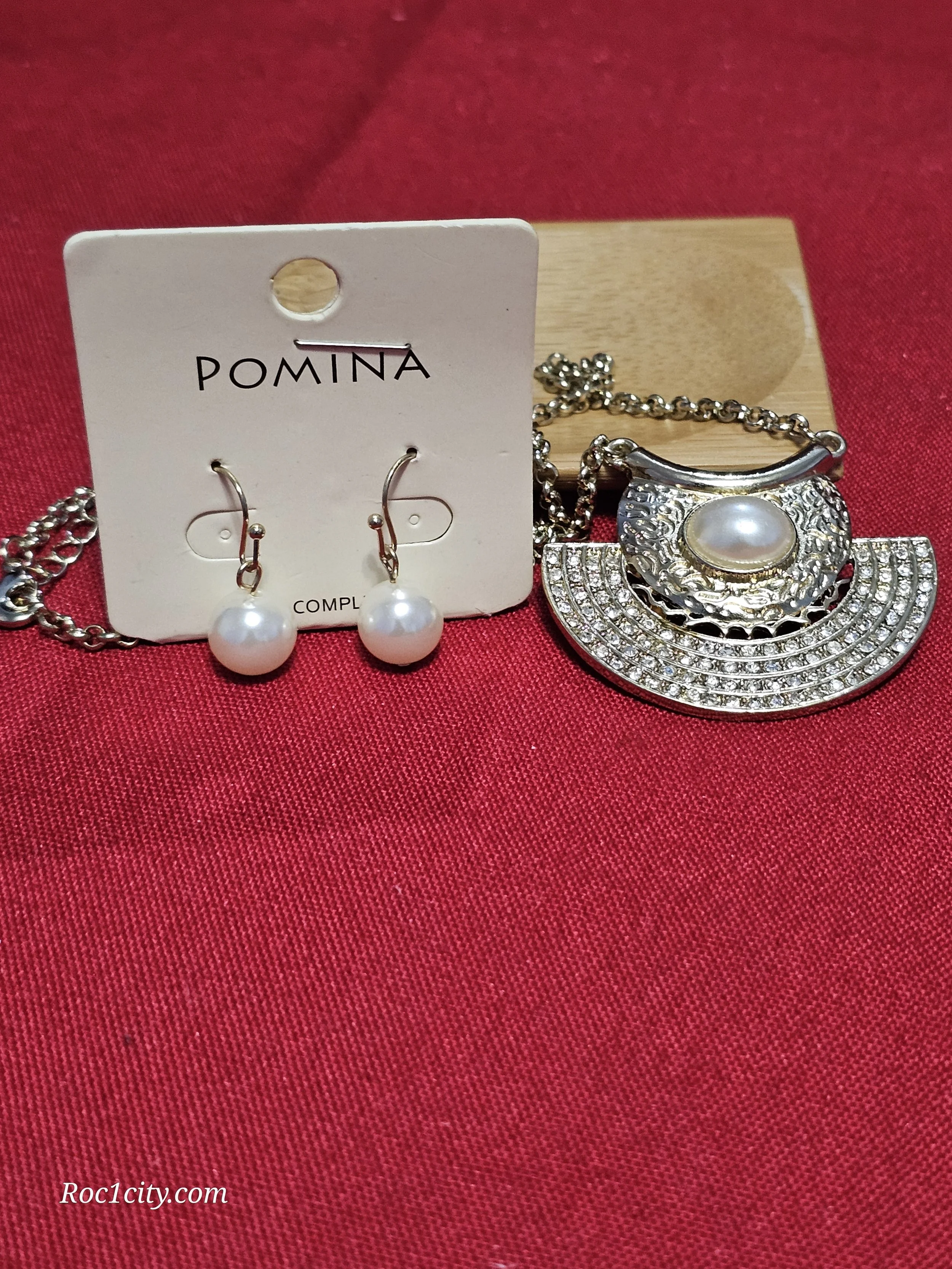 Pomina Necklace - Earring  Set