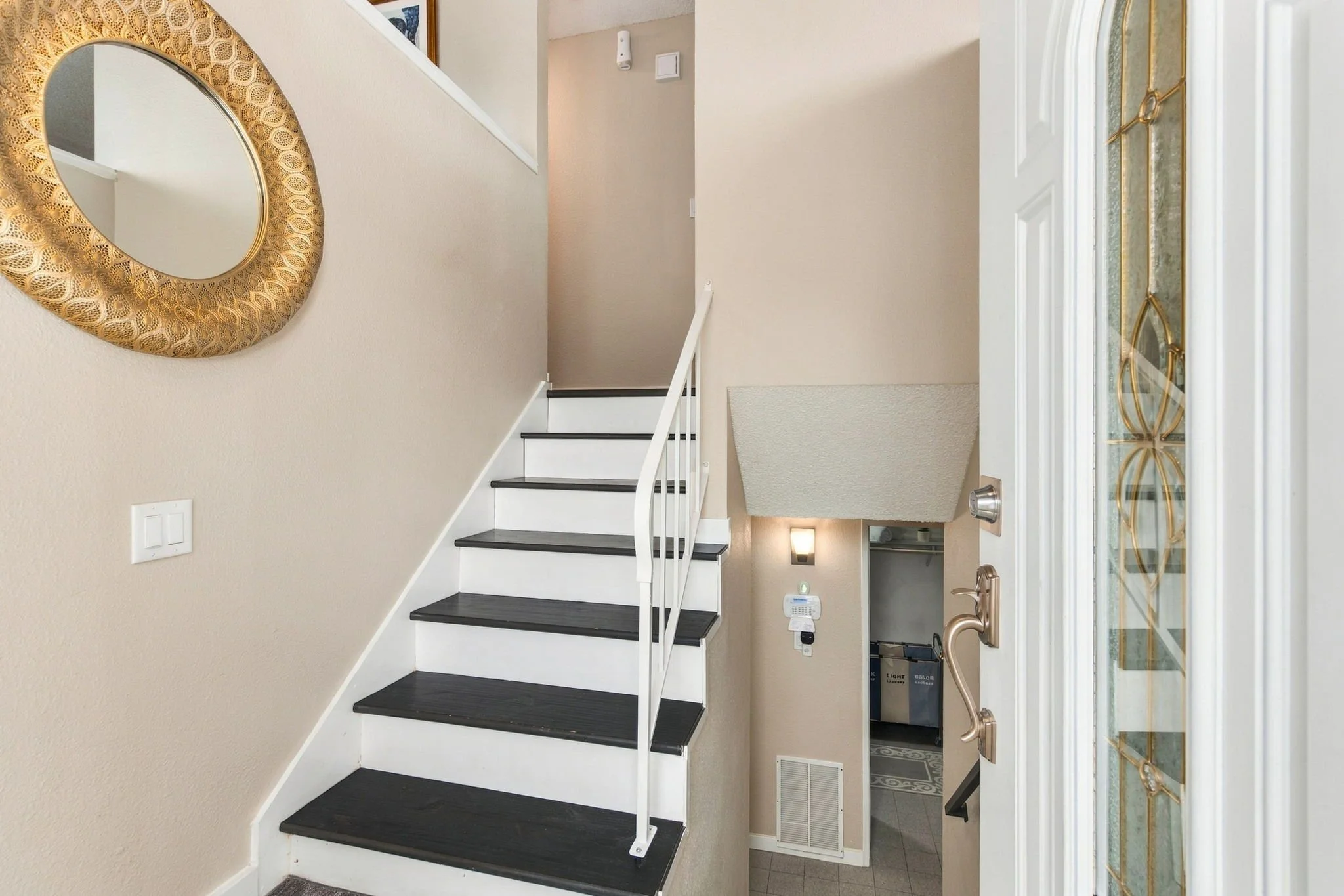 3-web-or-mls-RE-MEDIA Photo-3.jpg