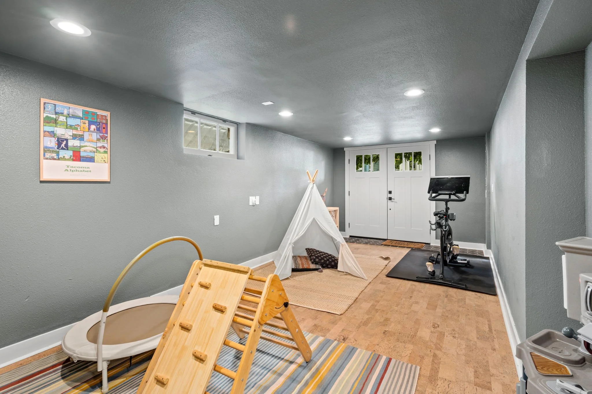 29-web-or-mls-RE-MEDIA Photos-29.jpg