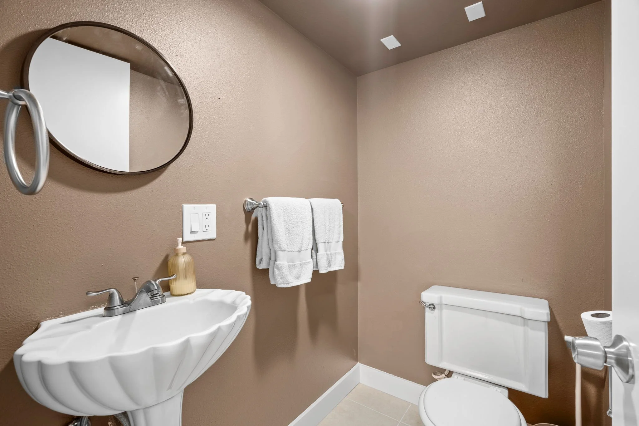 31-web-or-mls-RE-MEDIA Photos-31.jpg
