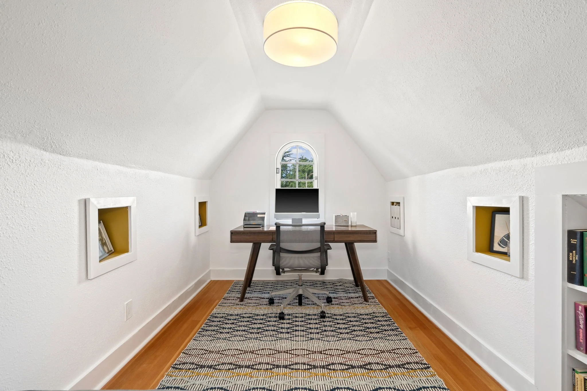 40-web-or-mls-RE-MEDIA Photos-40.jpg