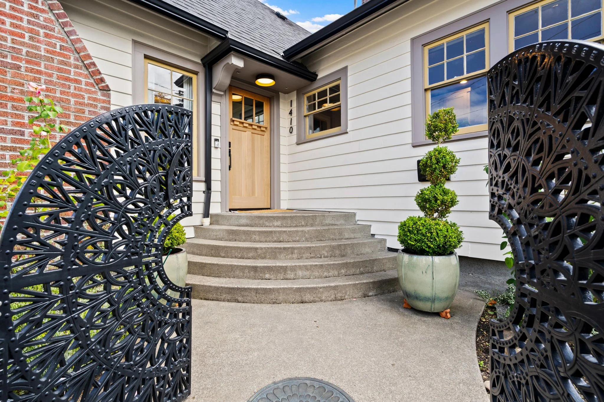 9-web-or-mls-RE-MEDIA Photos-9.jpg
