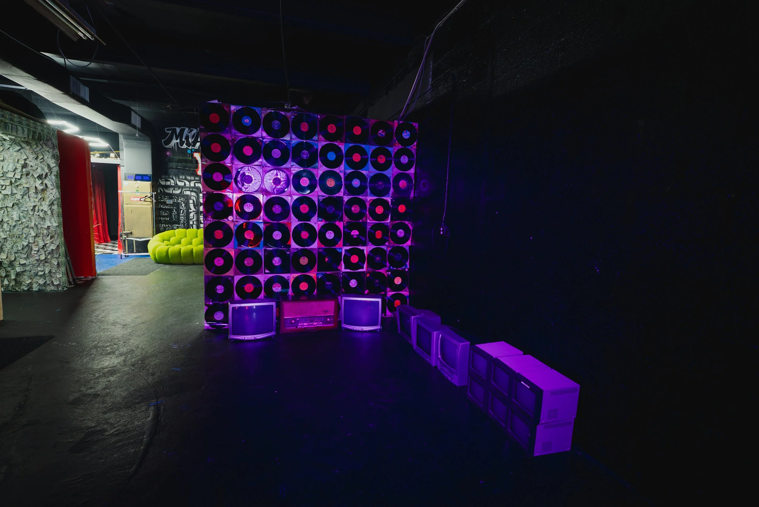 RETRO DISC & RETRO TVS