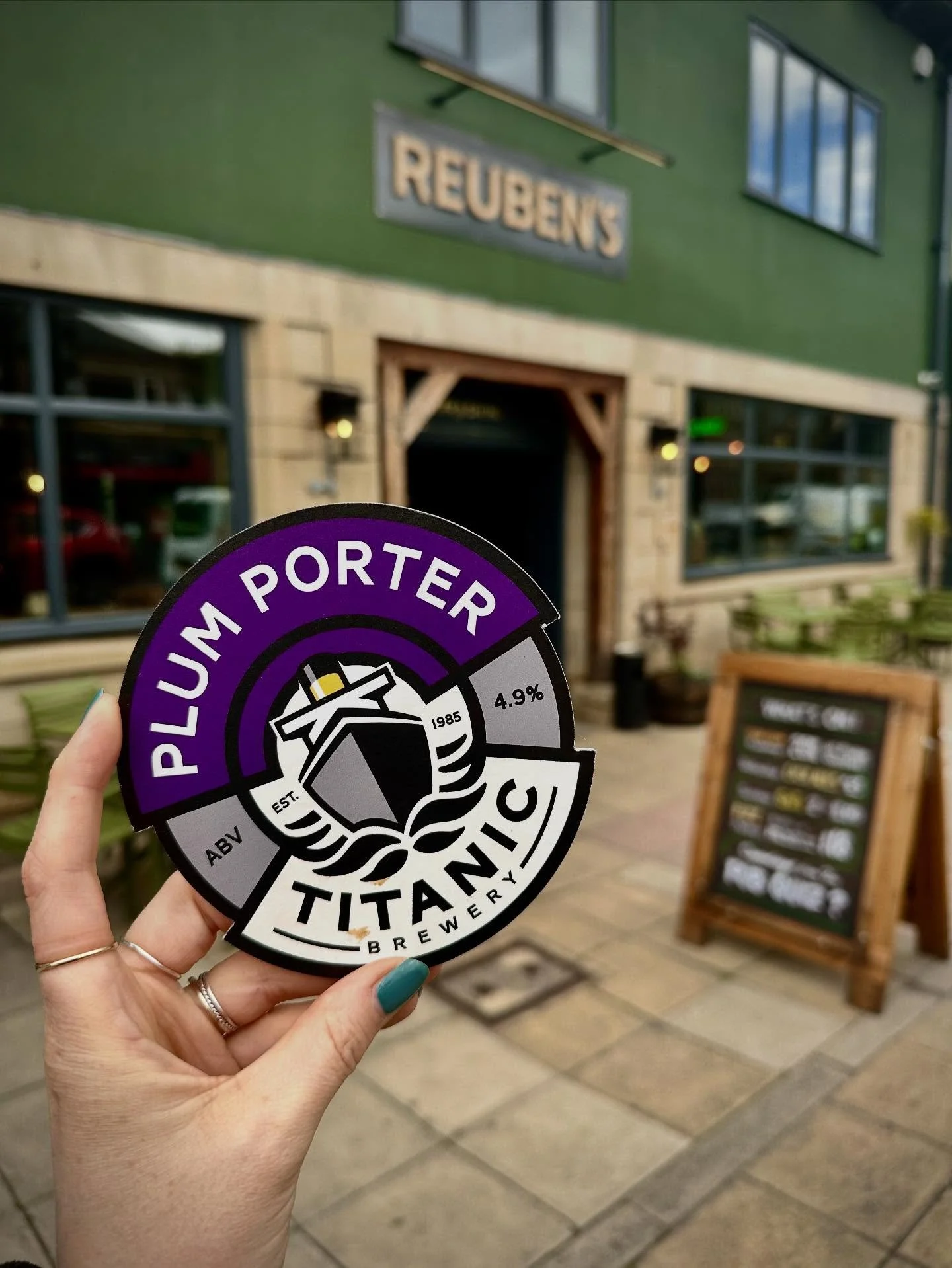 🌧️ Rainy days call for something rich, smooth and a little indulgent&hellip; and an old favourite has made its return on cask - @titanicbrewery Plum Porter 🍂🍺

Perfect for this time of year (and this weather!) ☔️ 

We&rsquo;re closed today, but ba