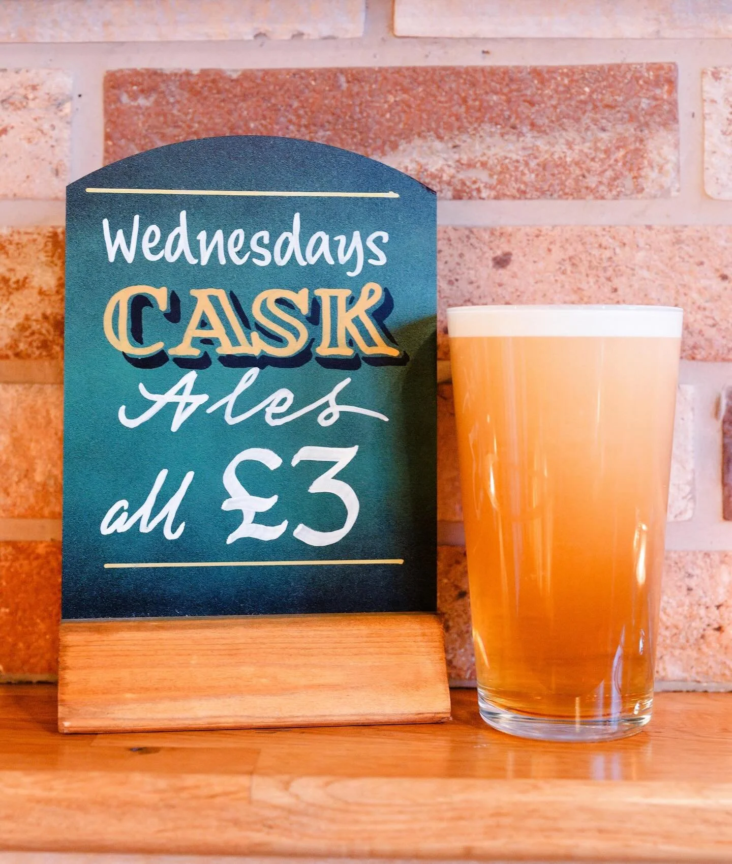 Wednesday = &pound;3 pints. Simple.

Enjoy your favourite local ales on the pumps from 3pm - Cheers to that! 🍻