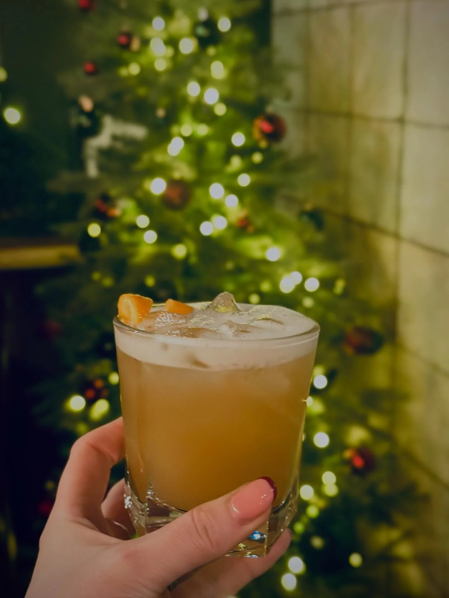 🎄 Winter just got a whole lot cosier&hellip; 🎄

Meet &lsquo;Northern Comfort&rsquo;, our spiced, festive bourbon &amp; almond dream. Smooth, warming, and overflowing with seasonal cheer 💫😊

🍹 Two for &pound;12 = double the cheer, double the fun!