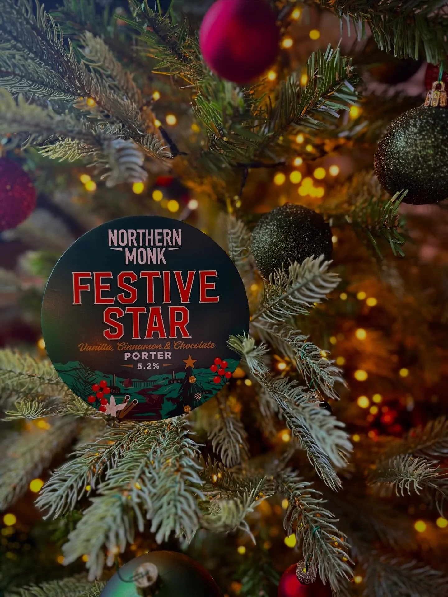🎄 Sunday at Reuben&rsquo;s = festive pints &amp; good times! 🎄

We&rsquo;ve got a proper seasonal treat pouring today - Festive Star Cask Edition from @northernmonk 💫
A Christmas Porter (5.2%) with vanilla, cinnamon &amp; chocolate&hellip; basical