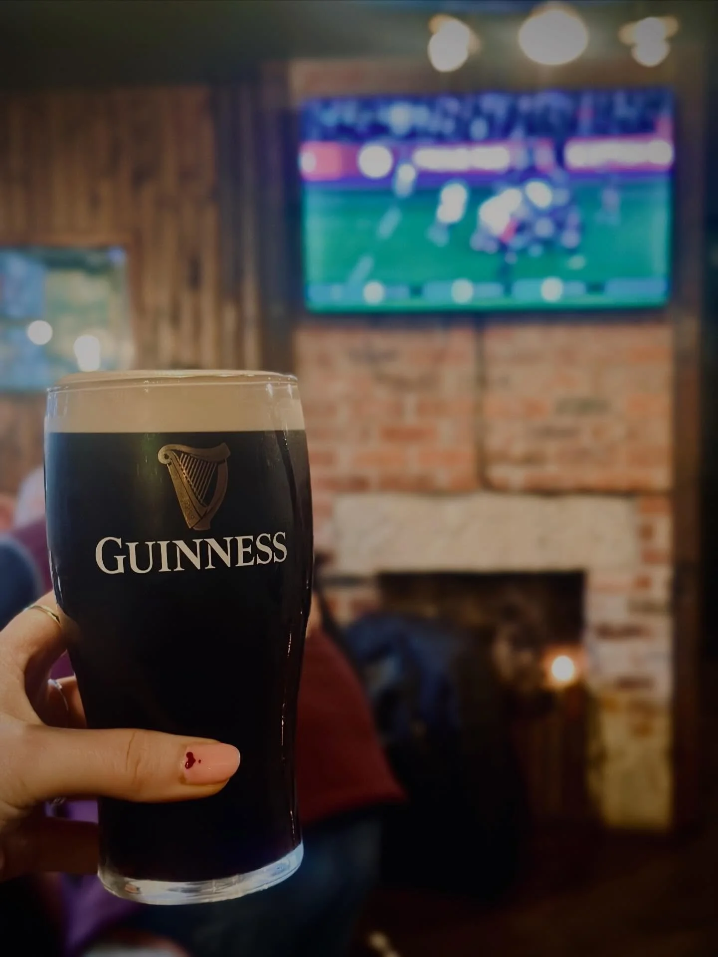 Big Saturday at Reuben&rsquo;s 🍀🏉

The Guinness is flowing and the Six Nations is on the screens!

🏉 14:10 &ndash; Scotland 🏴󠁧󠁢󠁳󠁣󠁴󠁿 vs France 🇫🇷
🏉 16:40 &ndash; Italy 🇮🇹 vs England 🏴󠁧󠁢󠁥󠁮󠁧󠁿 

Settle in for a proper Saturday of ru