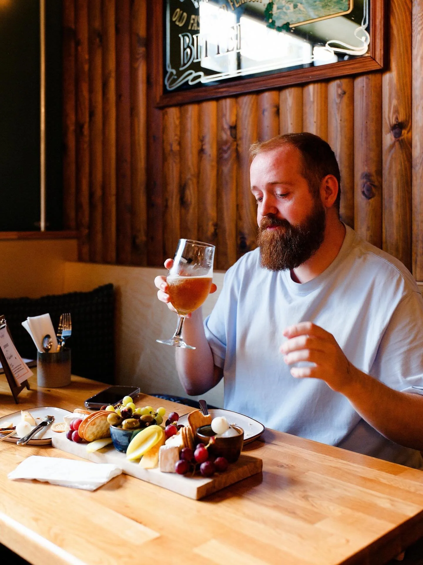 Sunday vibes at Reuben&rsquo;s ☀️

Open from 2pm so grab a seat, get comfy and catch up over some great drinks 🍸🍻

Then stick around for the fun&hellip; quiz kicks off at 5pm 🧠
Drop us a message to get involved &mdash; and let us know if you fancy