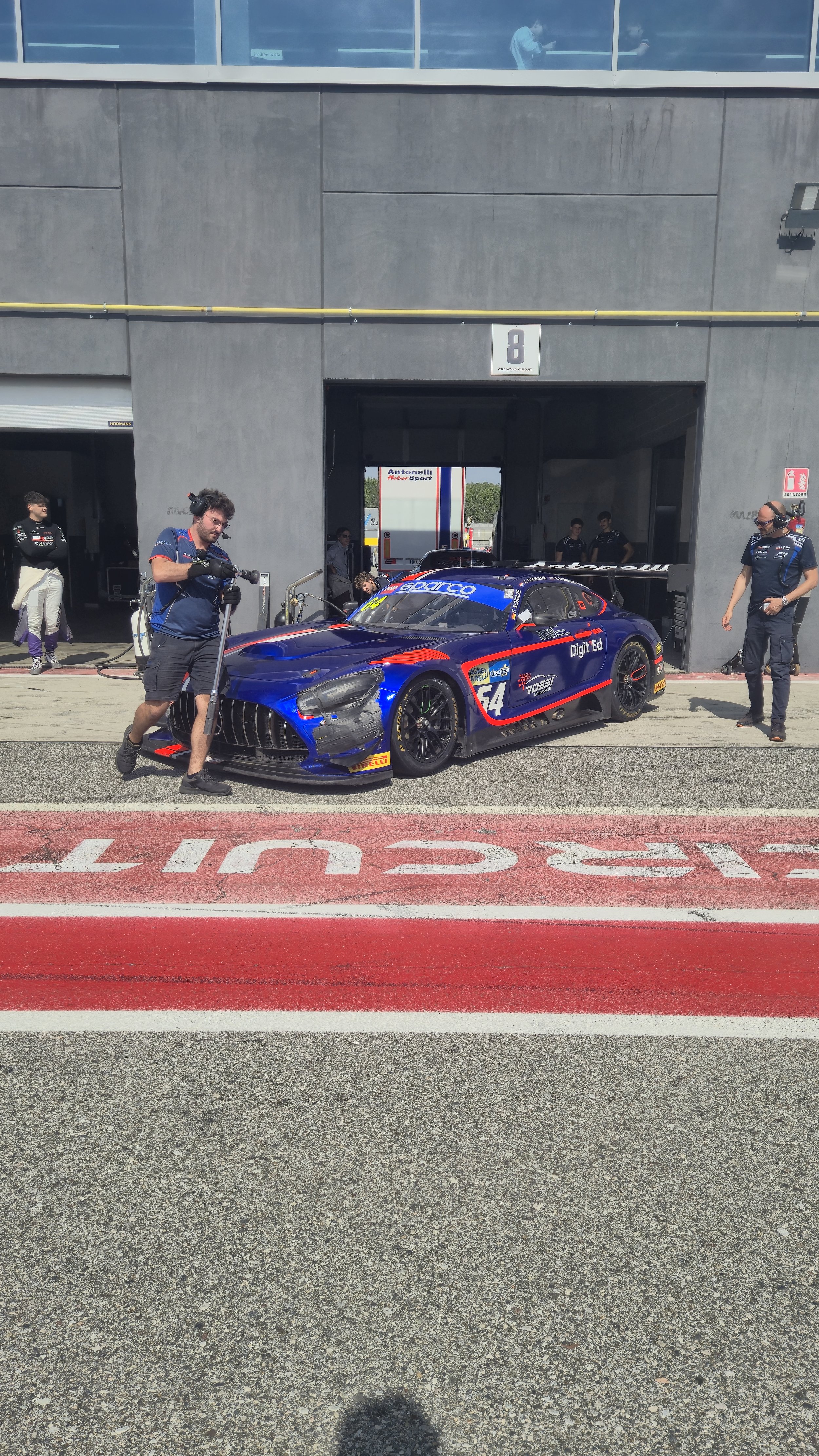 Got the chance to drive the Mercedes-AMG GT3 and GT Cup this week 💨
Beyond grateful for this opportunity 🙏 Huge thanks to @akm_motor.sport
What an amazing experience. Can’t wait for what’s ahead