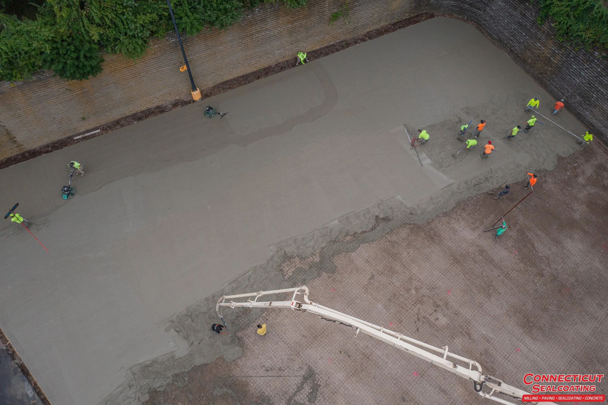 Asphalt vs. Concrete Pavement: Which is Right for You?