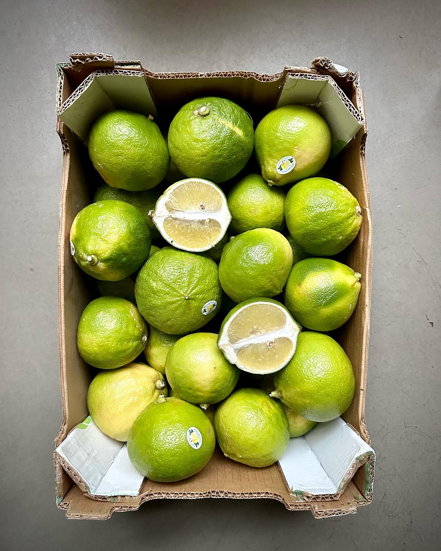 BERGAMOT, eller Kalabriens doft. Tillg&auml;nglig p&aring; Kungsholmsgatan 20. &Ouml;ppet idag kl 11-19.
.
&Ouml;ppet ocks&aring; p&aring; S&ouml;der kl 11-18 (Tj&auml;rhovsgatan 5). V&auml;lkomna!