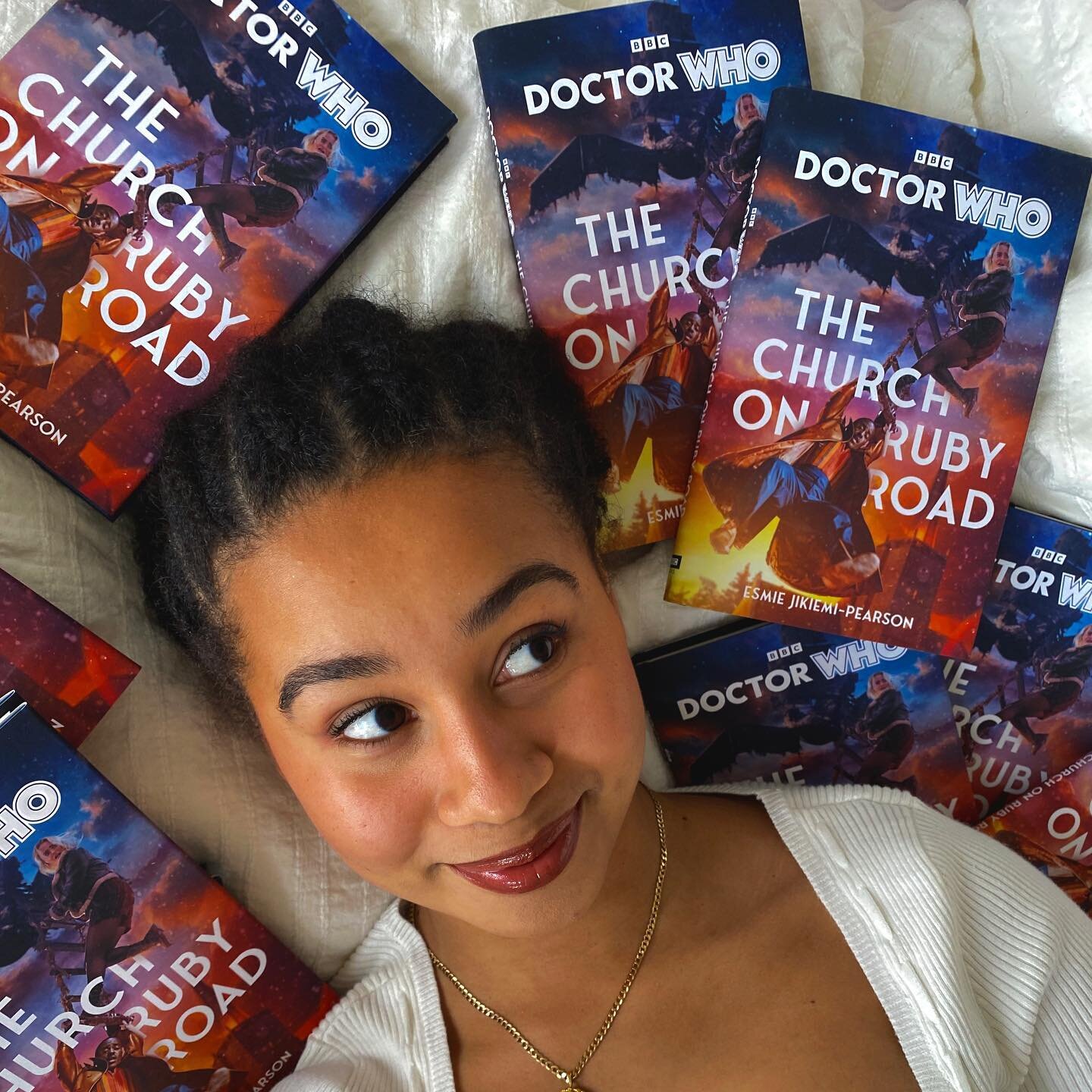 My first ever Doctor Who novelisation, ✨The Church on Ruby Road✨ is now out in the world!!!! It&rsquo;s available in gorgeous hardback and stunning audio wherever books are sold. I hope you love this whacky and gorgeous Christmas tale as much as I lo