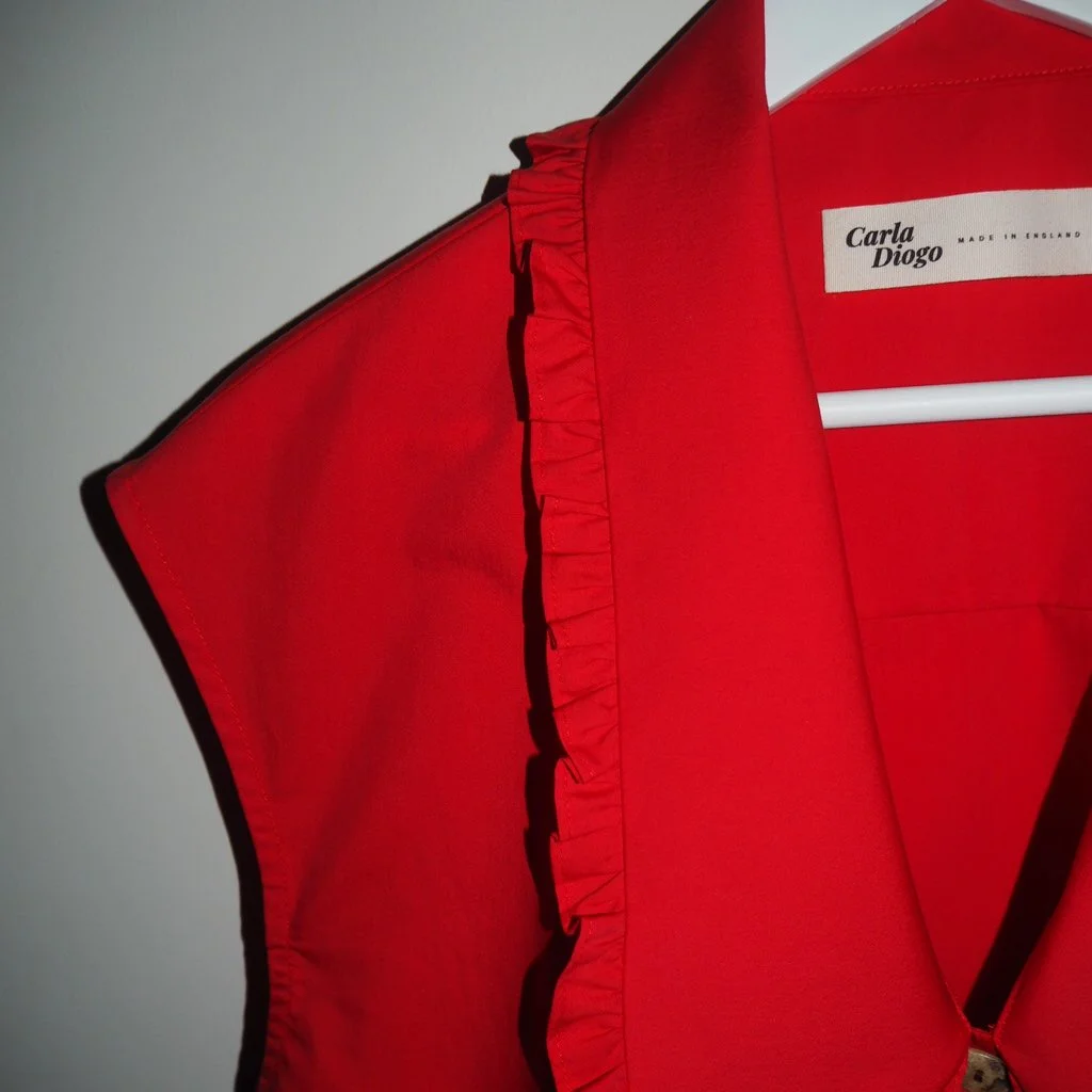 Sleeveless Frill Collar Shirt- Scarlett Red-MED