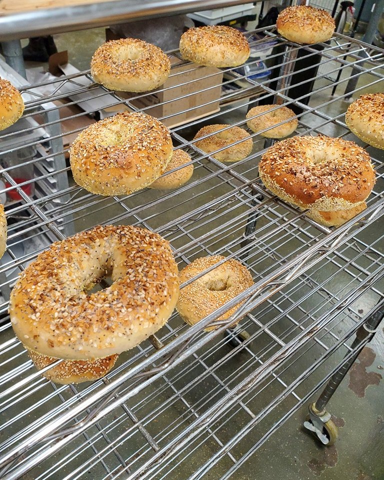 Happy Wednesday! We have some fresh bagels and seriously seedy bread!! 

#sourdough #blacksburgbagels #localbusiness #pretzels #fresh #croissants #bagels #freshbaked #bagelsbagelsbagels #blacksburg