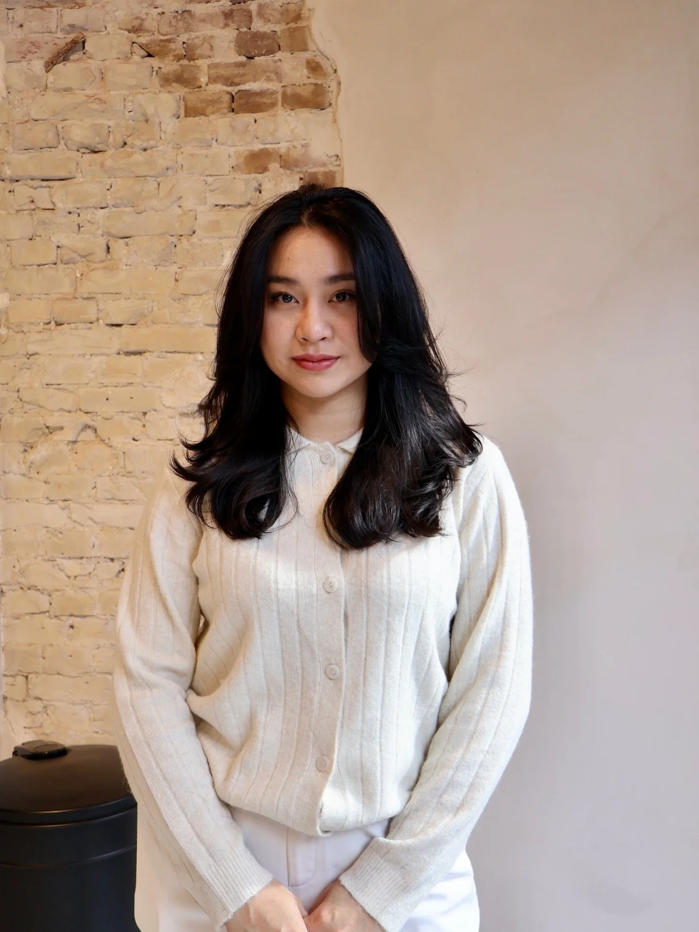 Spring is in the air, and so is the Butterfly Cut! 
If you&rsquo;ve been waiting for a sign to add those dreamy, voluminous layers, this is it.

Slots are filling up fast for the season, link in bio to grab yours!

#butterflycut #hairsalonamsterdam #