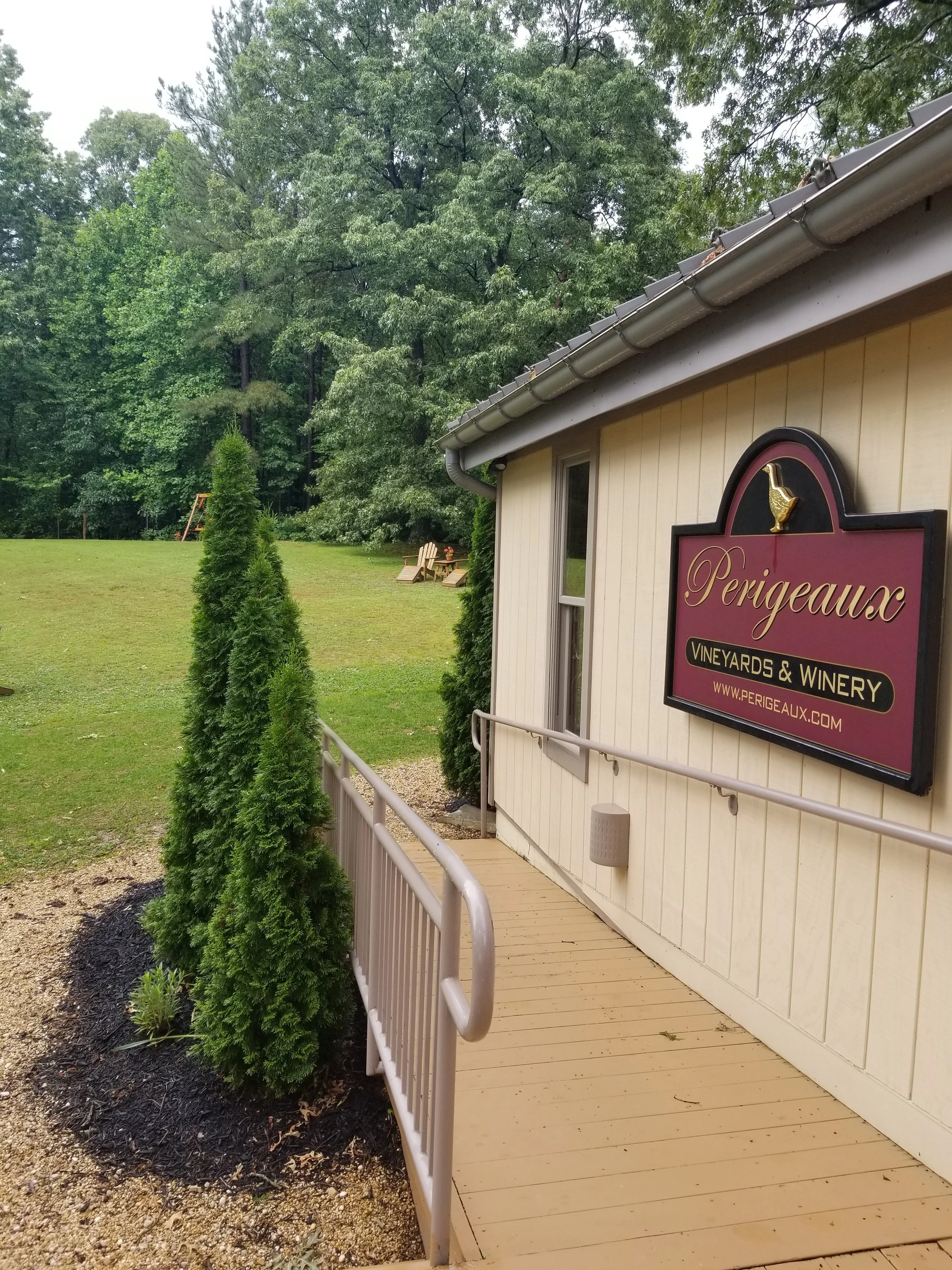 Perigeaux Vineyards &amp; Winery