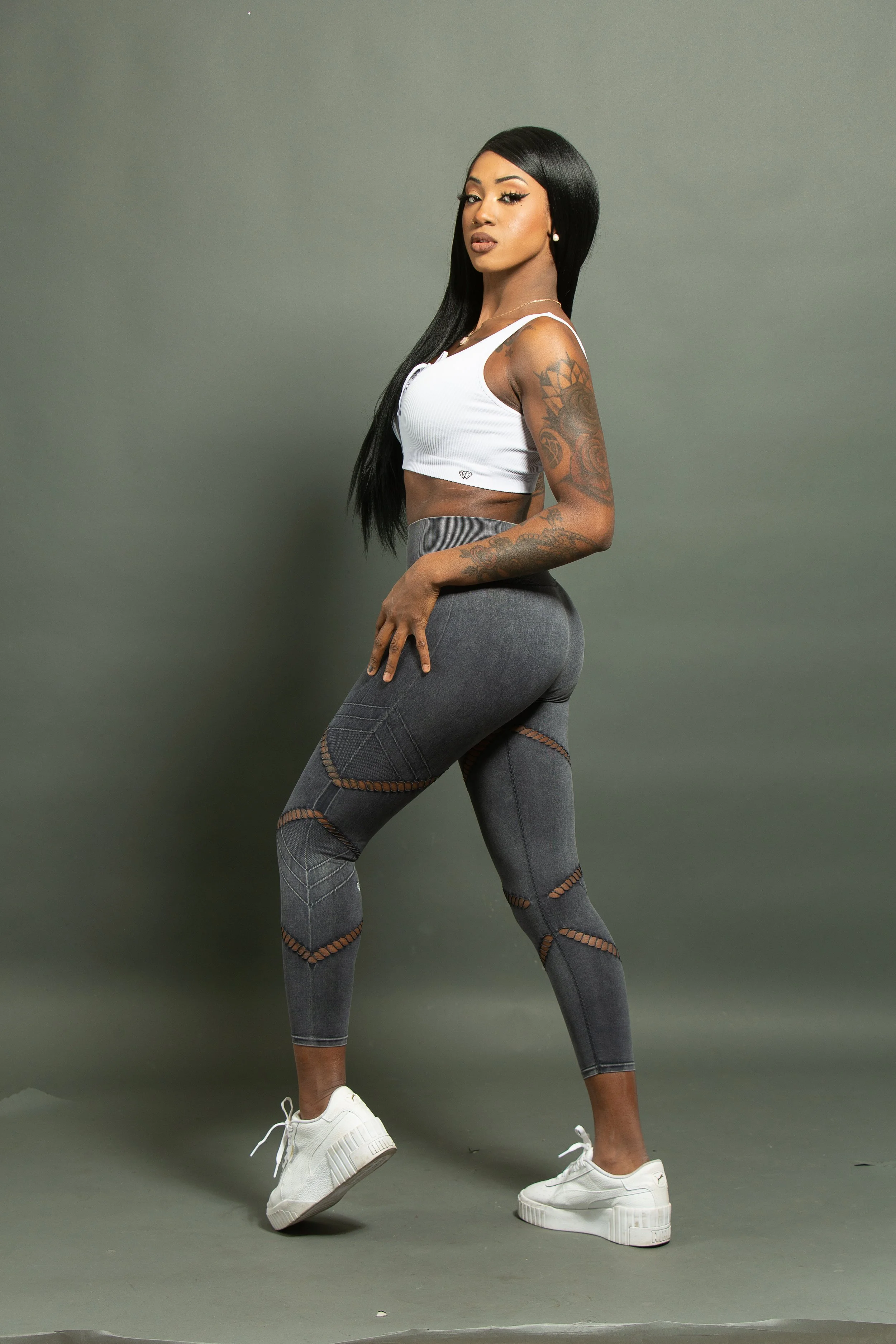 Front Groovy Leggings-Black_EI1A0095.jpg.jpg