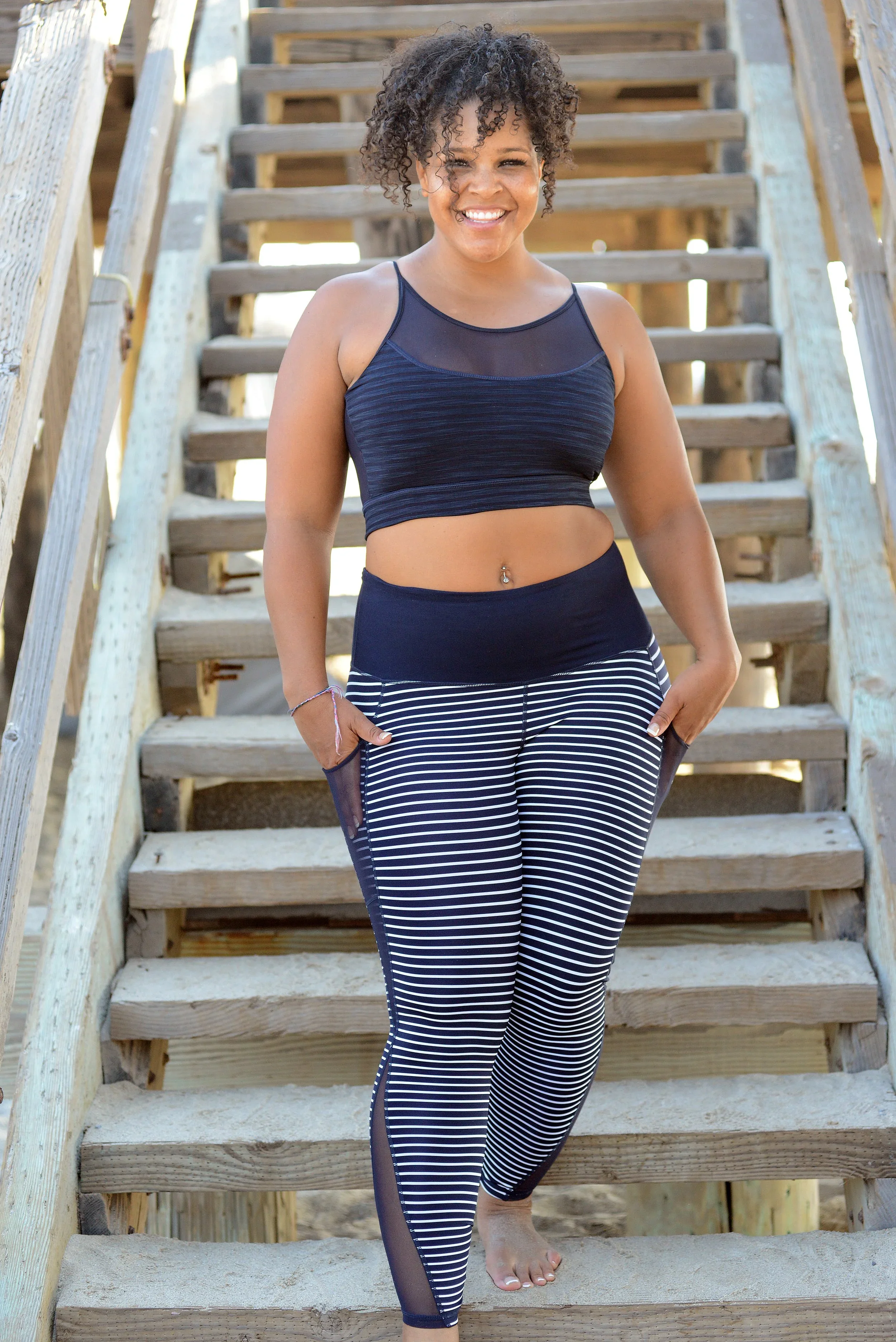 Sleek crop top -Curvy Navy Blue_image-01.webp