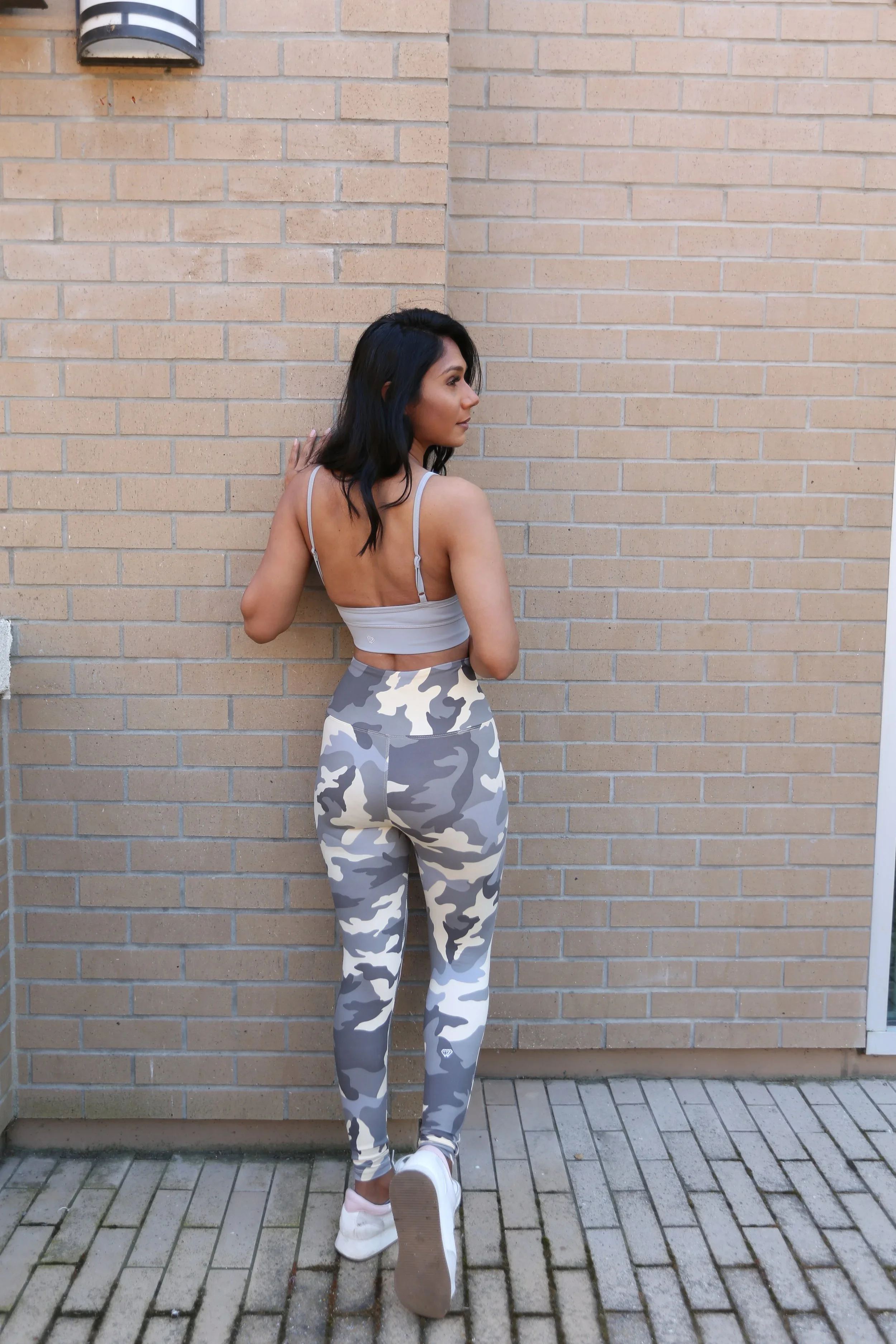 Soft Camo Leggings-Grey_image-03.webp