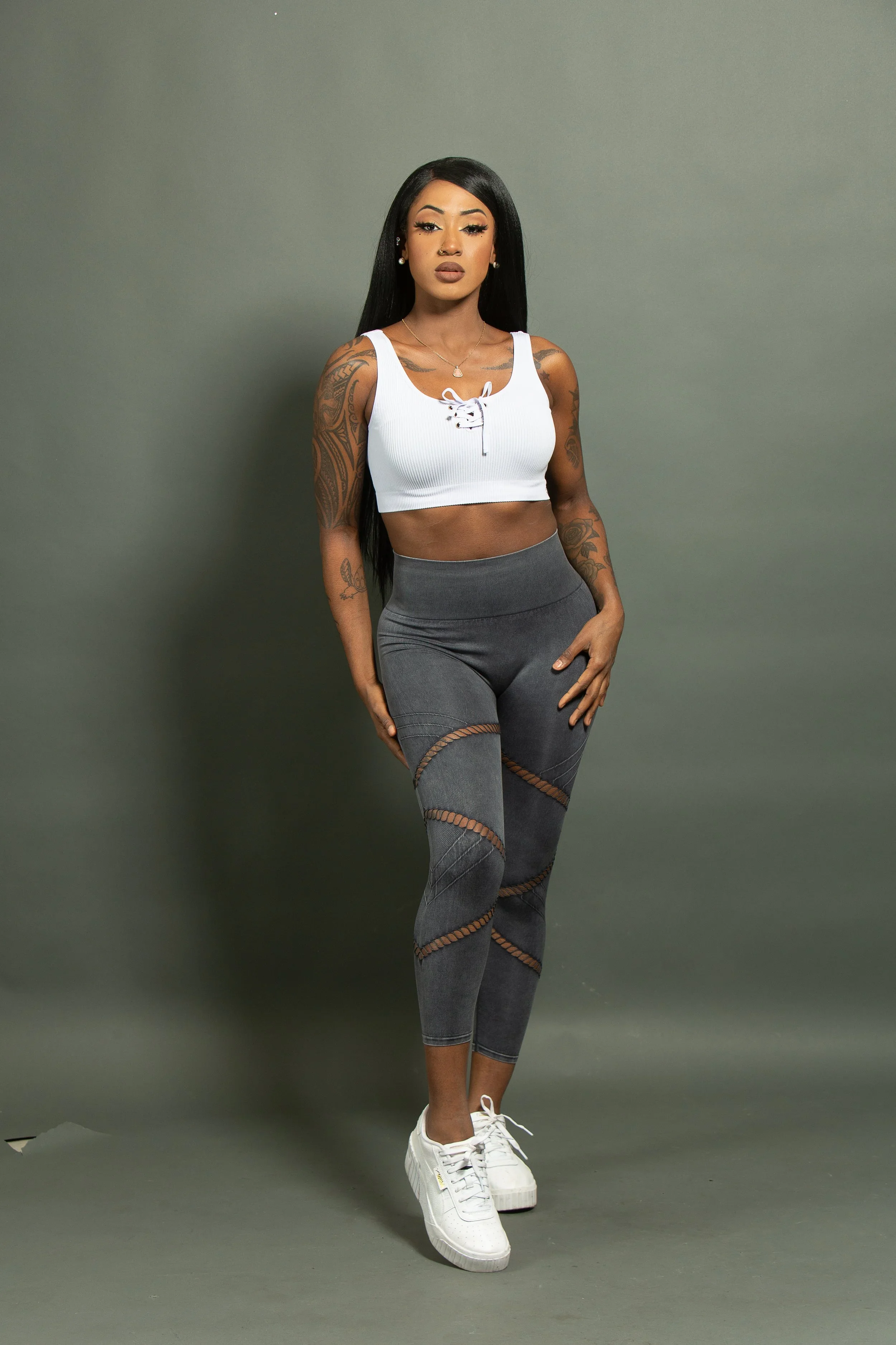 Ribbed Lace-Up Sports Bra-White_image-03.webp