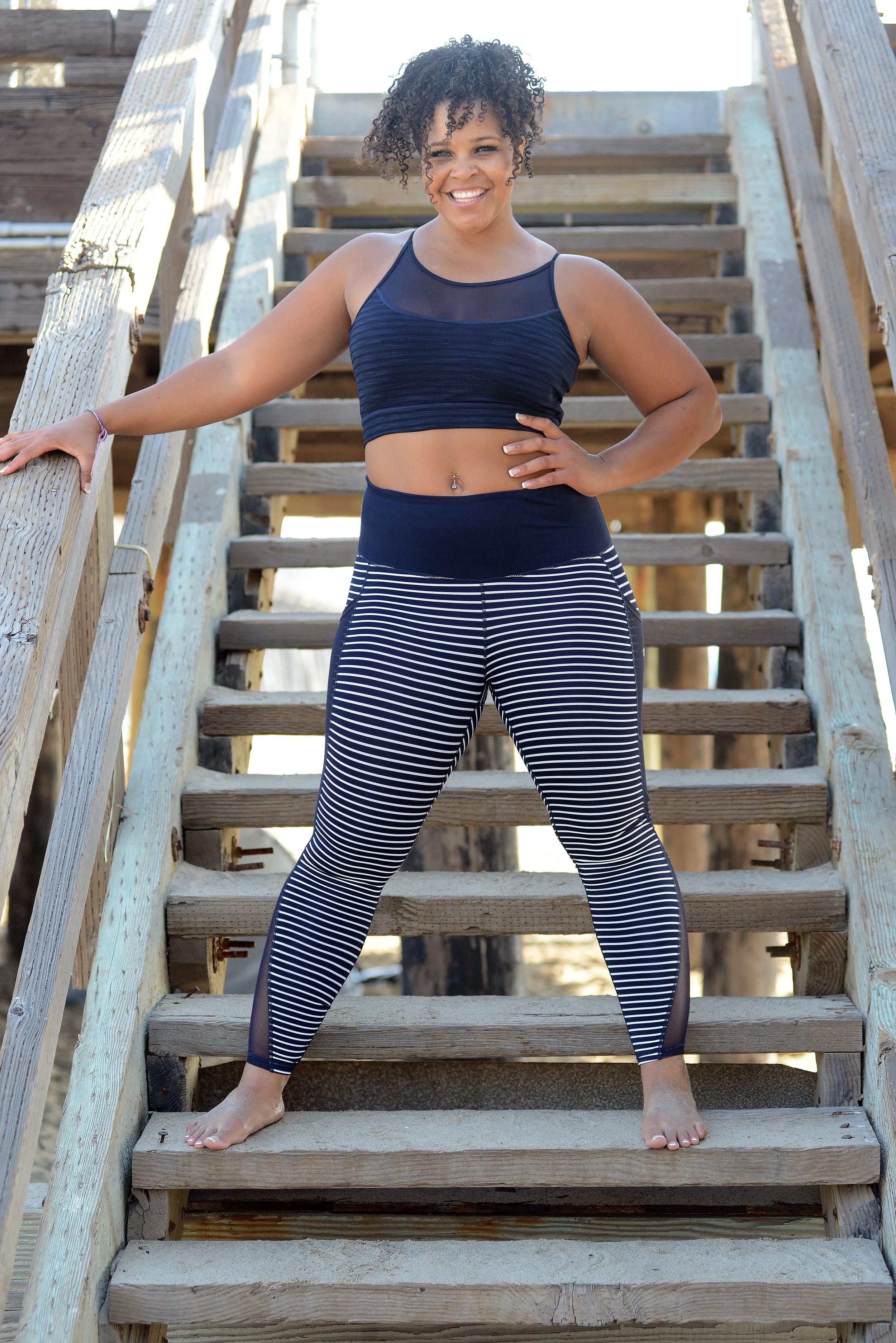 Sleek crop top -Curvy Navy Blue_image-04.webp