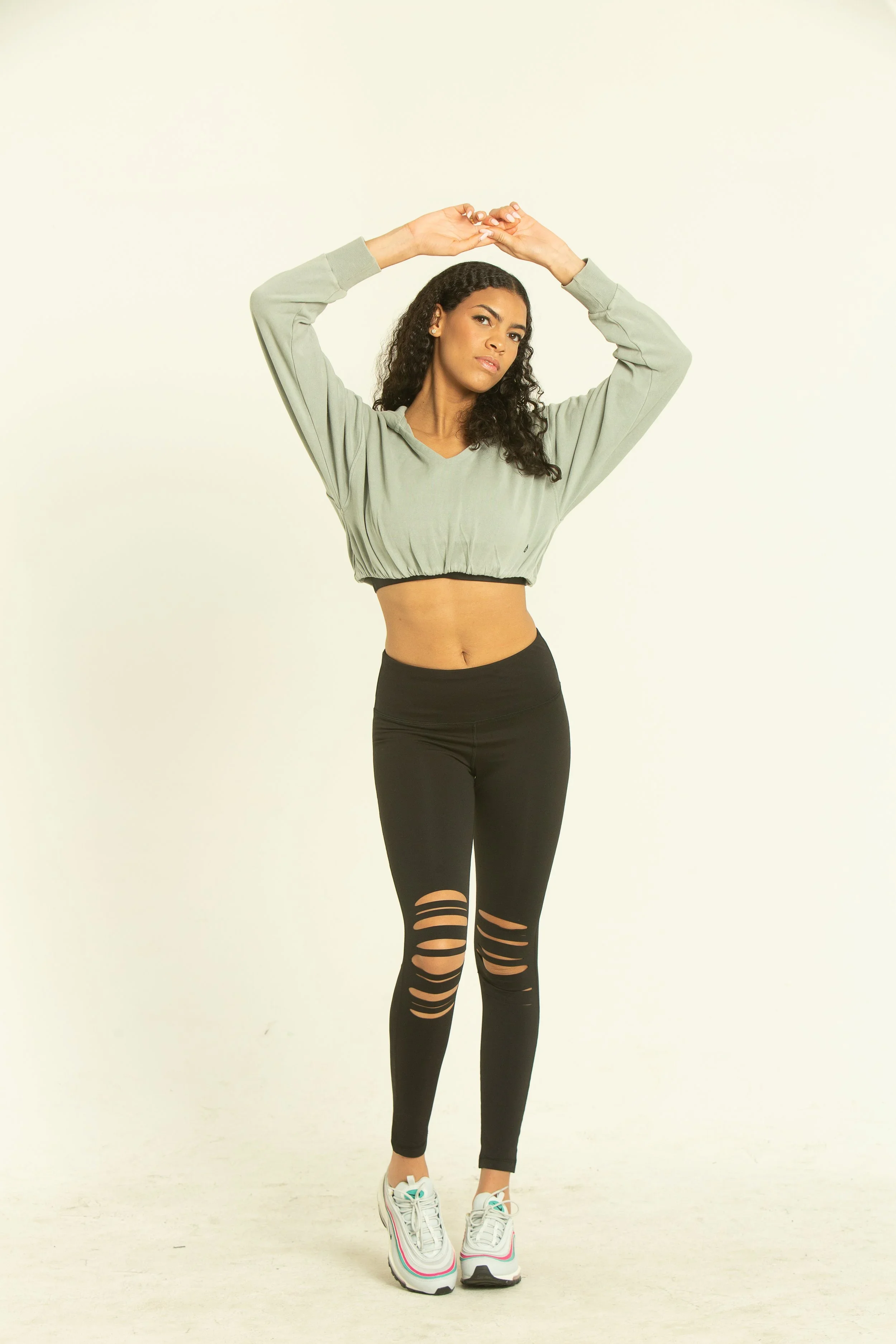 Front Slash Leggings-Black_image-01.webp