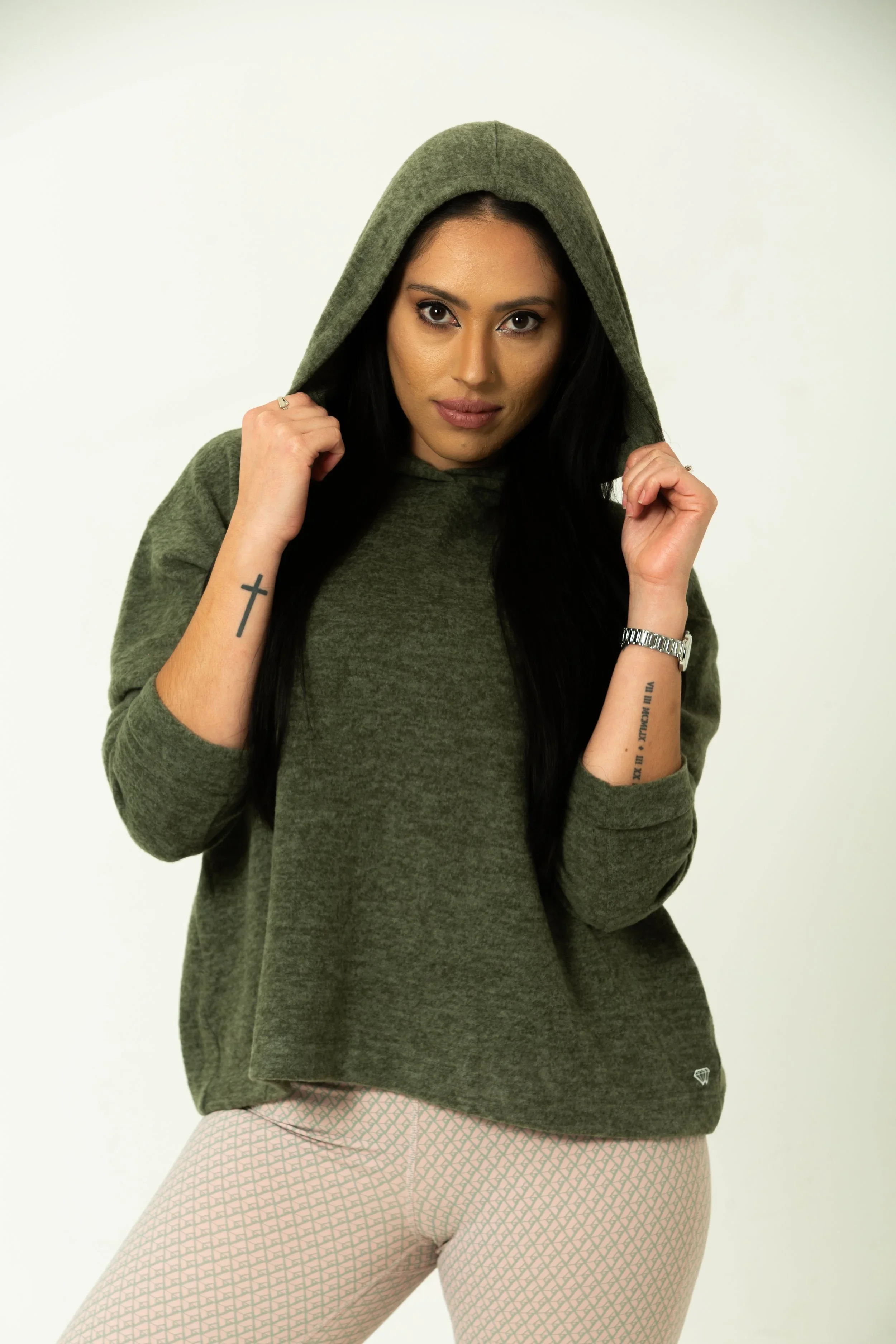 Soft Hoodie- Army Green_image-04.webp