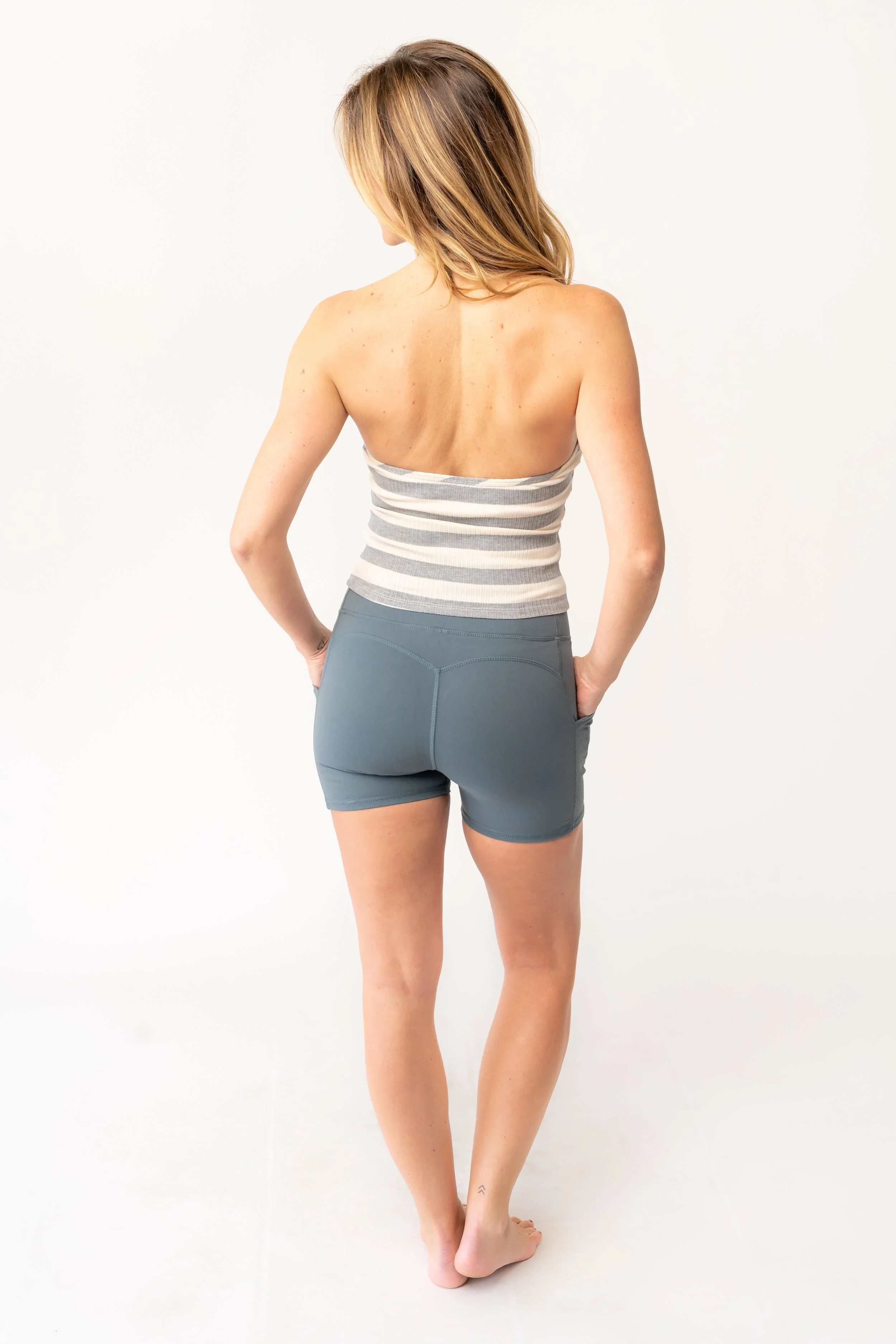 West Coast Halter Top-Grey_image-03.webp