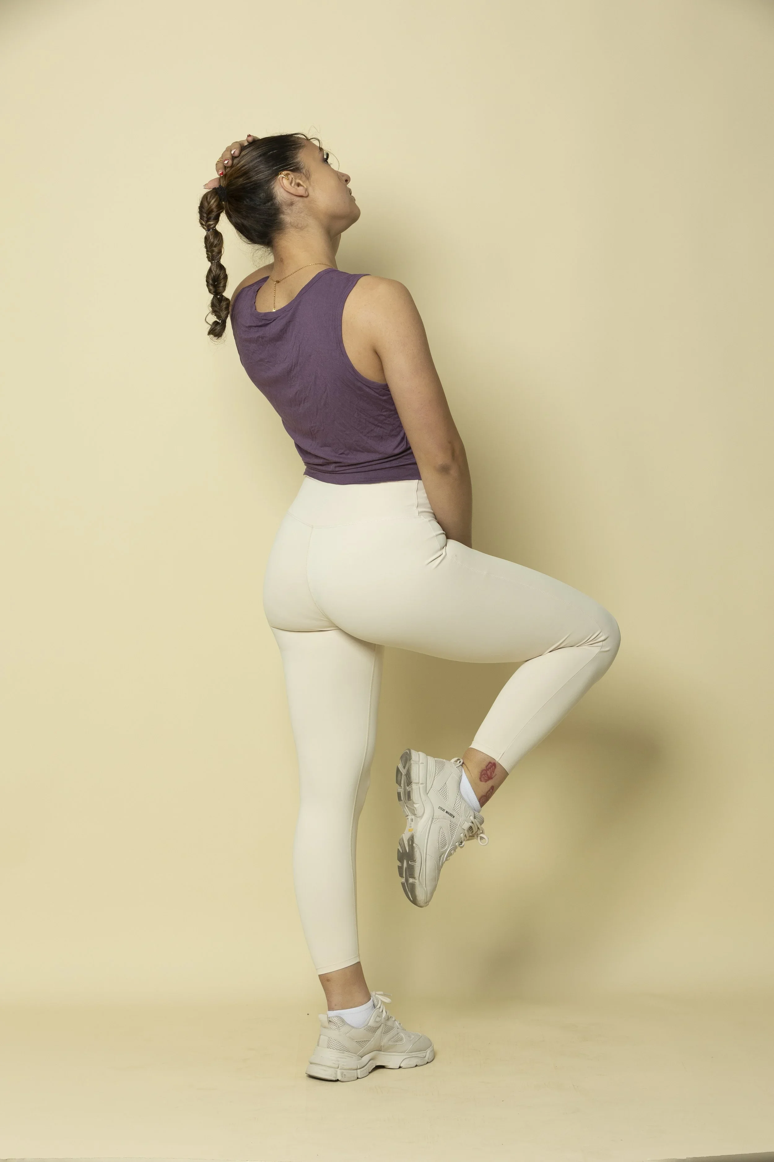Ivory Leggings_image-06.webp