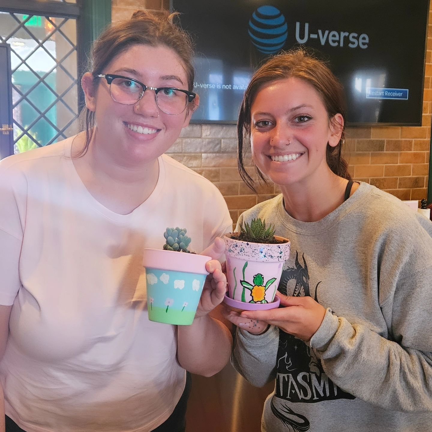Thank you to all of our residents that stopped down for our Succulents and Sips event! It was great to see everyone show off their green thumb👍 and their artistic abilities! #harperhouse #lovewhereyoulive #youshouldlivehere #Succulents #residenteven