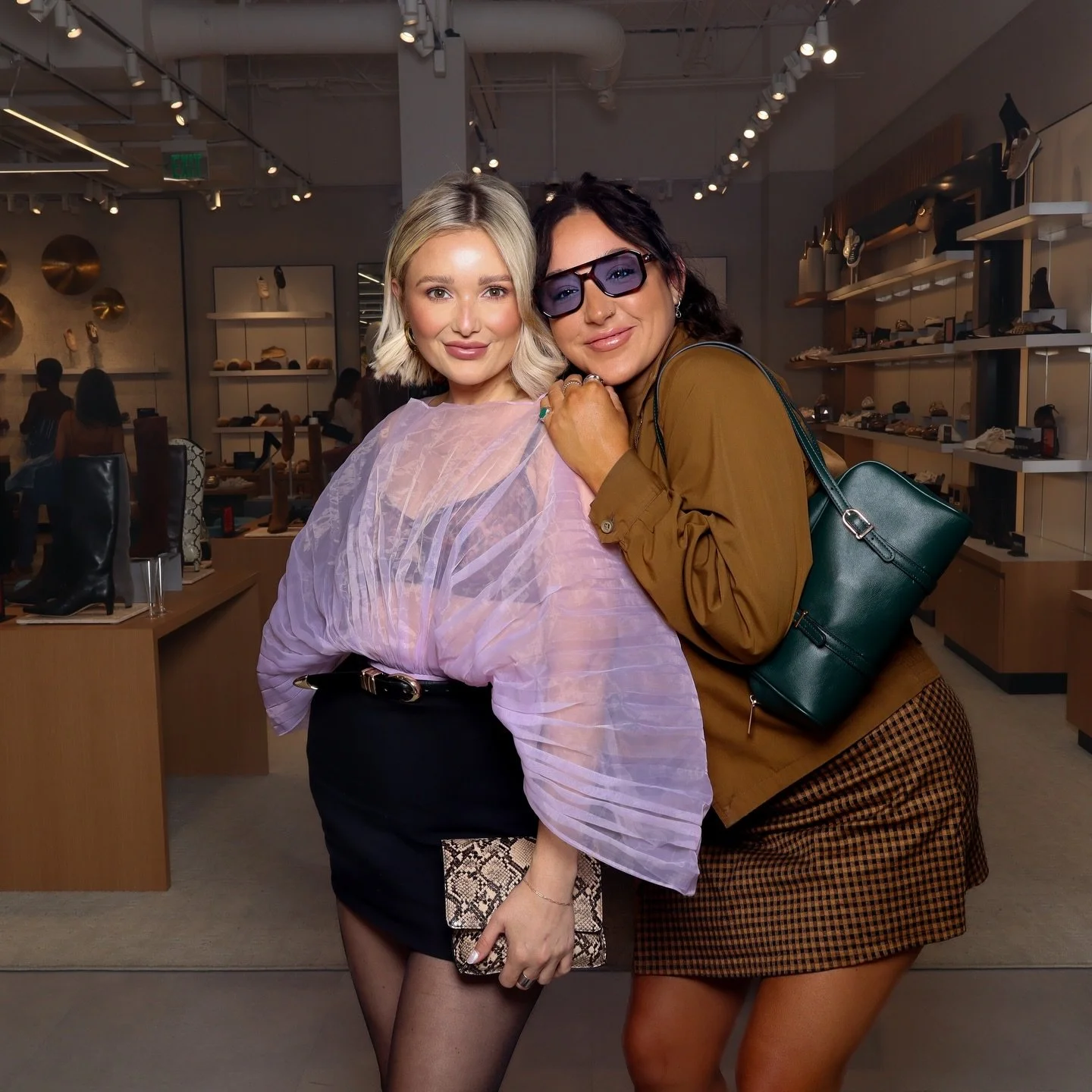 Photo booths are a cultural reset 😌 @bloomies_uvillage just made it official. 🤳 ✨ #brandactivation #photobooth