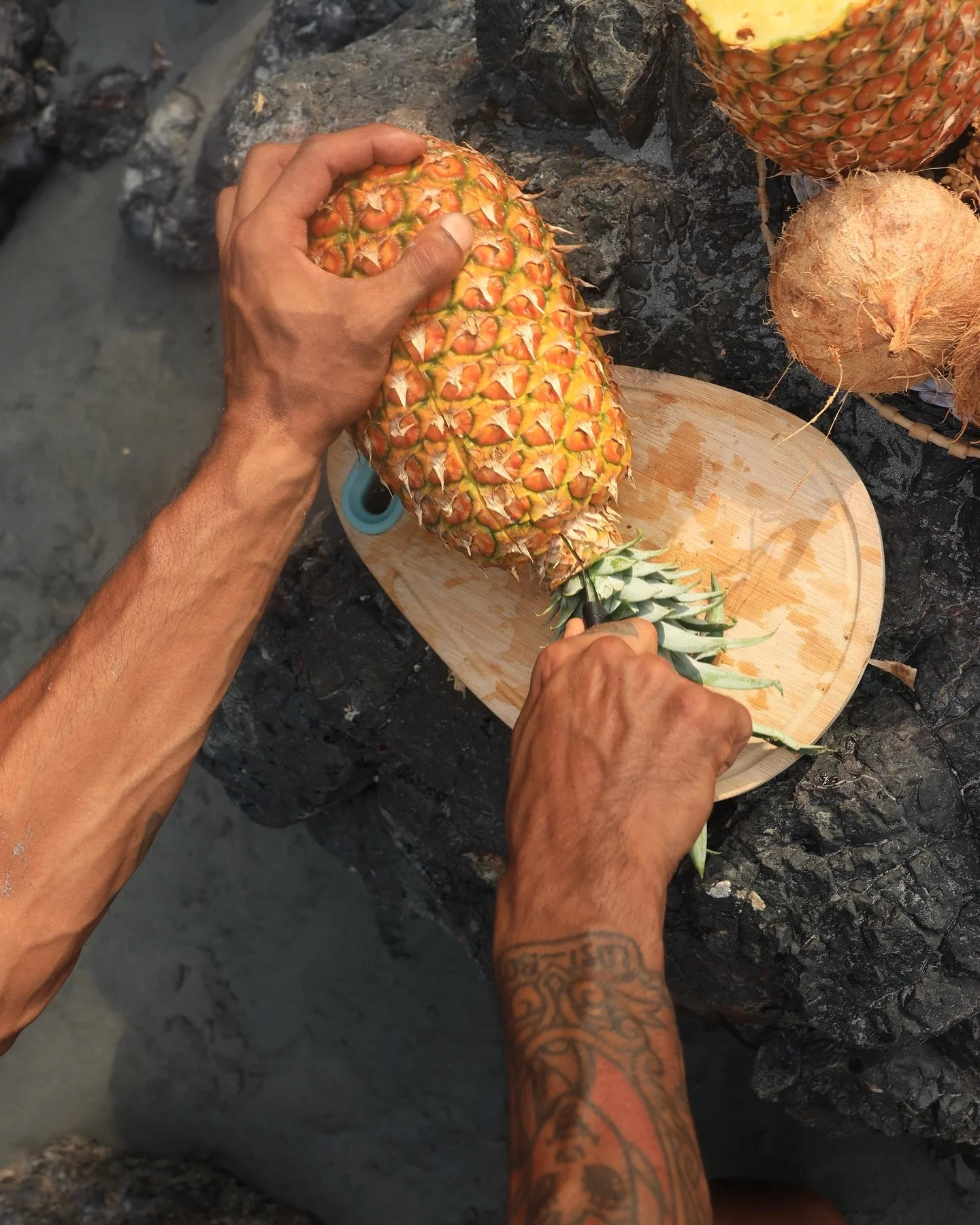 Sometimes the best things are hiding right under our nose. ✨✨✨

Manuel Antonio has hidden beaches, caves, and lookouts along a trail that has been trekked by the indigenous Quepoa peoples long before the city turned into the tourist hub it is today. 