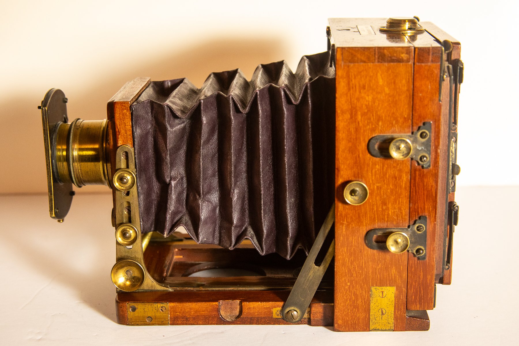 Lancaster Instantograph right profile.jpg