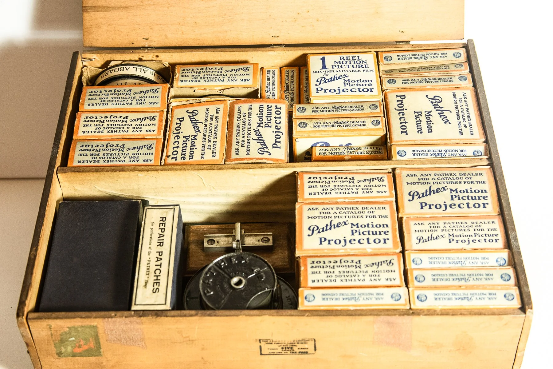 Pathe Films in Box Premier+.jpg