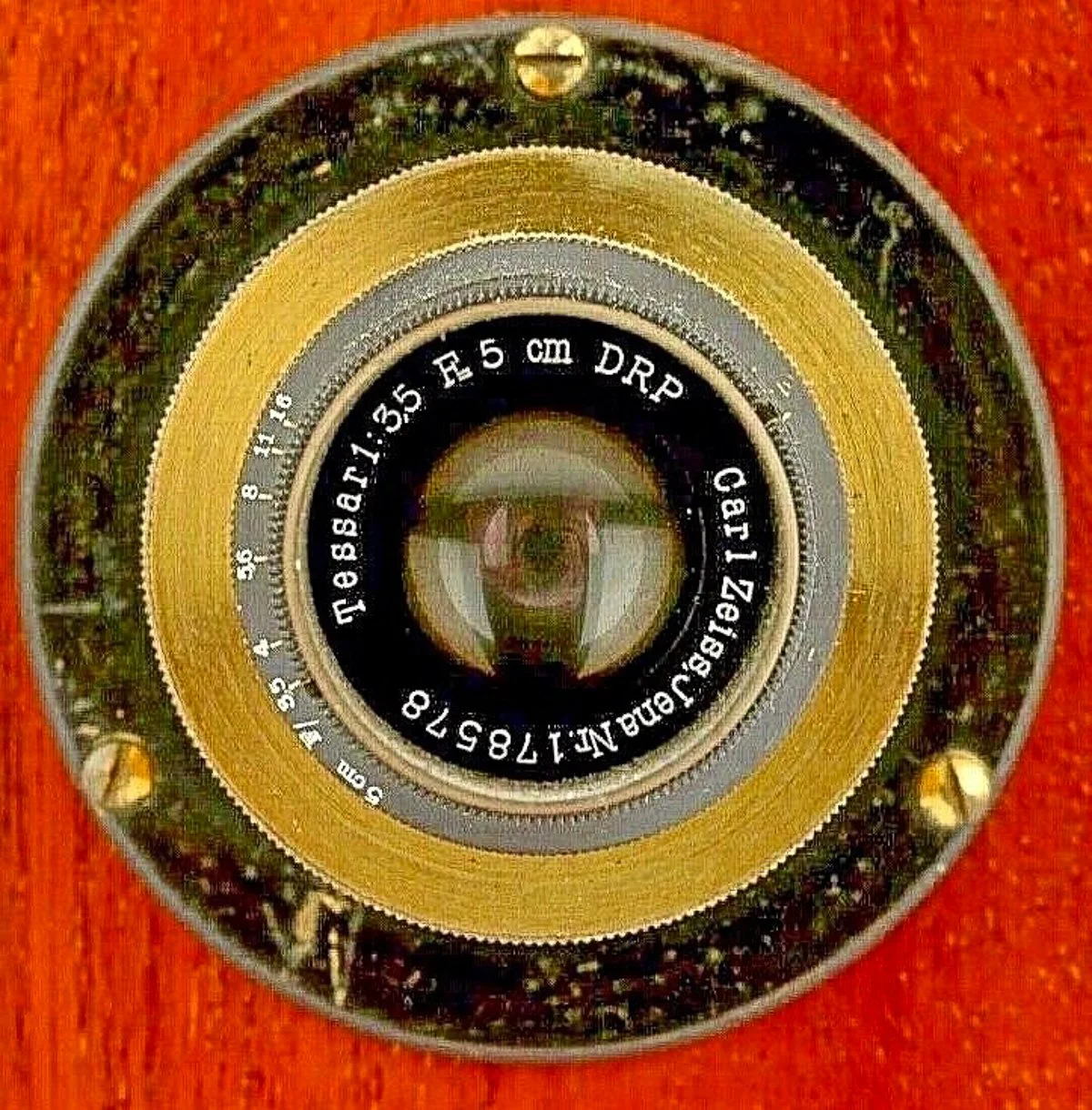 Zeiss Tessar Lens.jpg