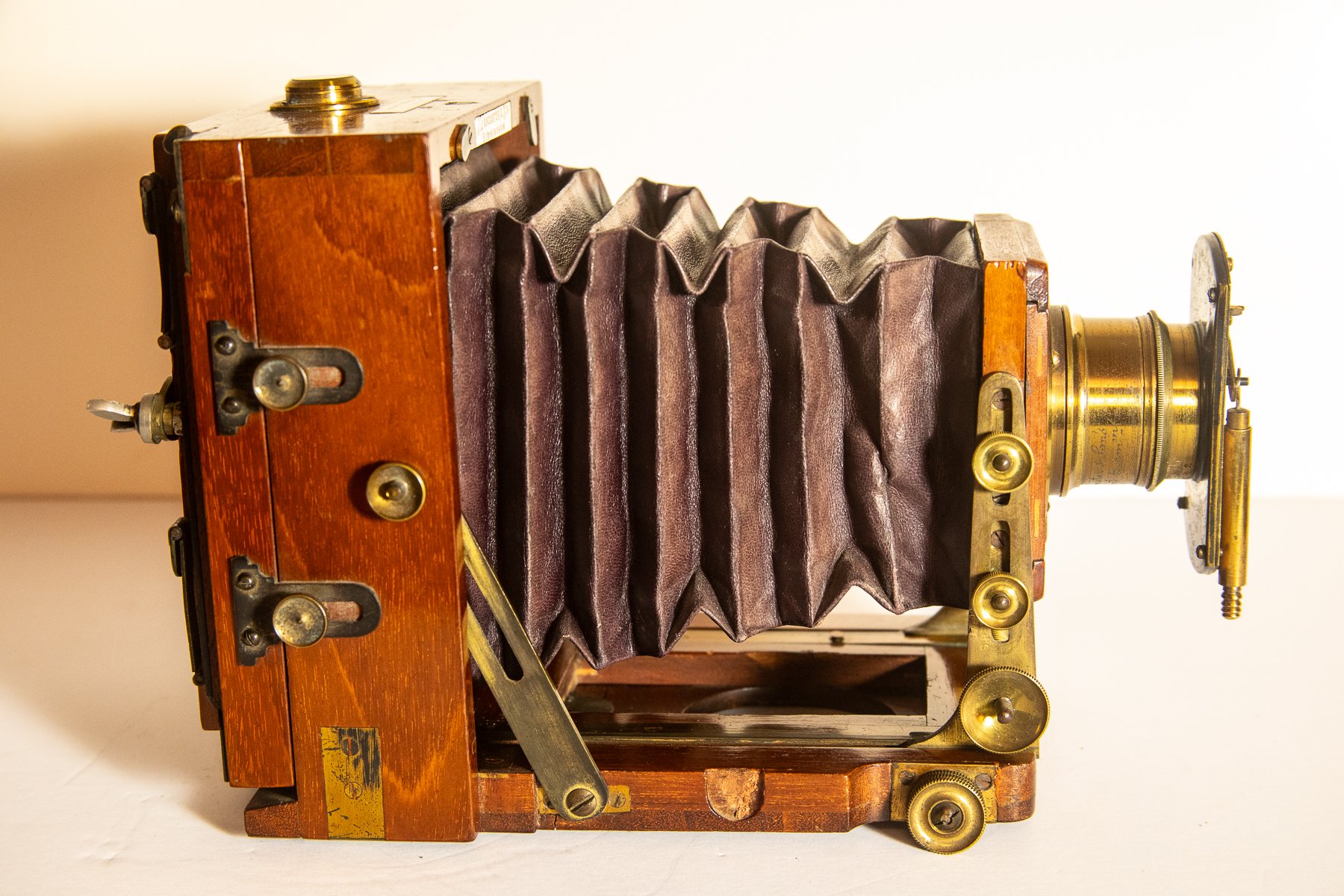 Lancaster Instantograph left profile.jpg