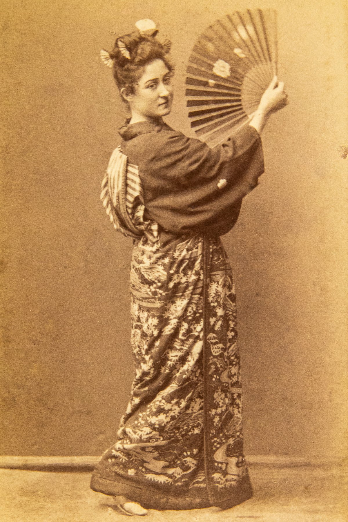 Geisha with Fan copy.jpg