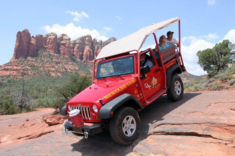 Fall Into Adventure: Why Jeep Tours Are the Best Way to Explore the Desert This Season