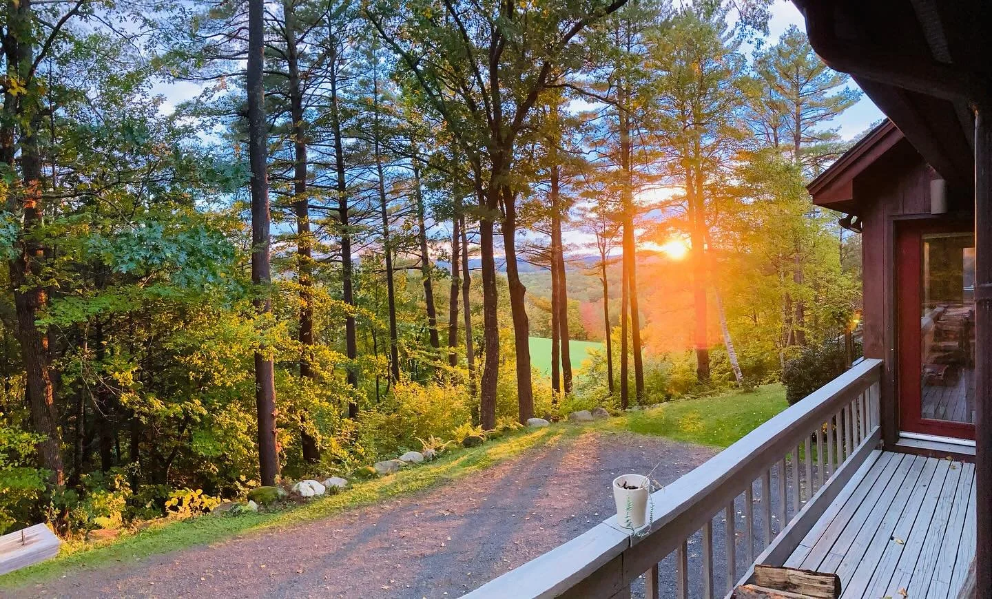 Felt Sense Part Three: Being the Experience

📝

In Parts One and Two, we looked at the collision between raw sensation and the stories our minds tell, the narratives that we mentally overlay onto our experience, which then shape not just our percept