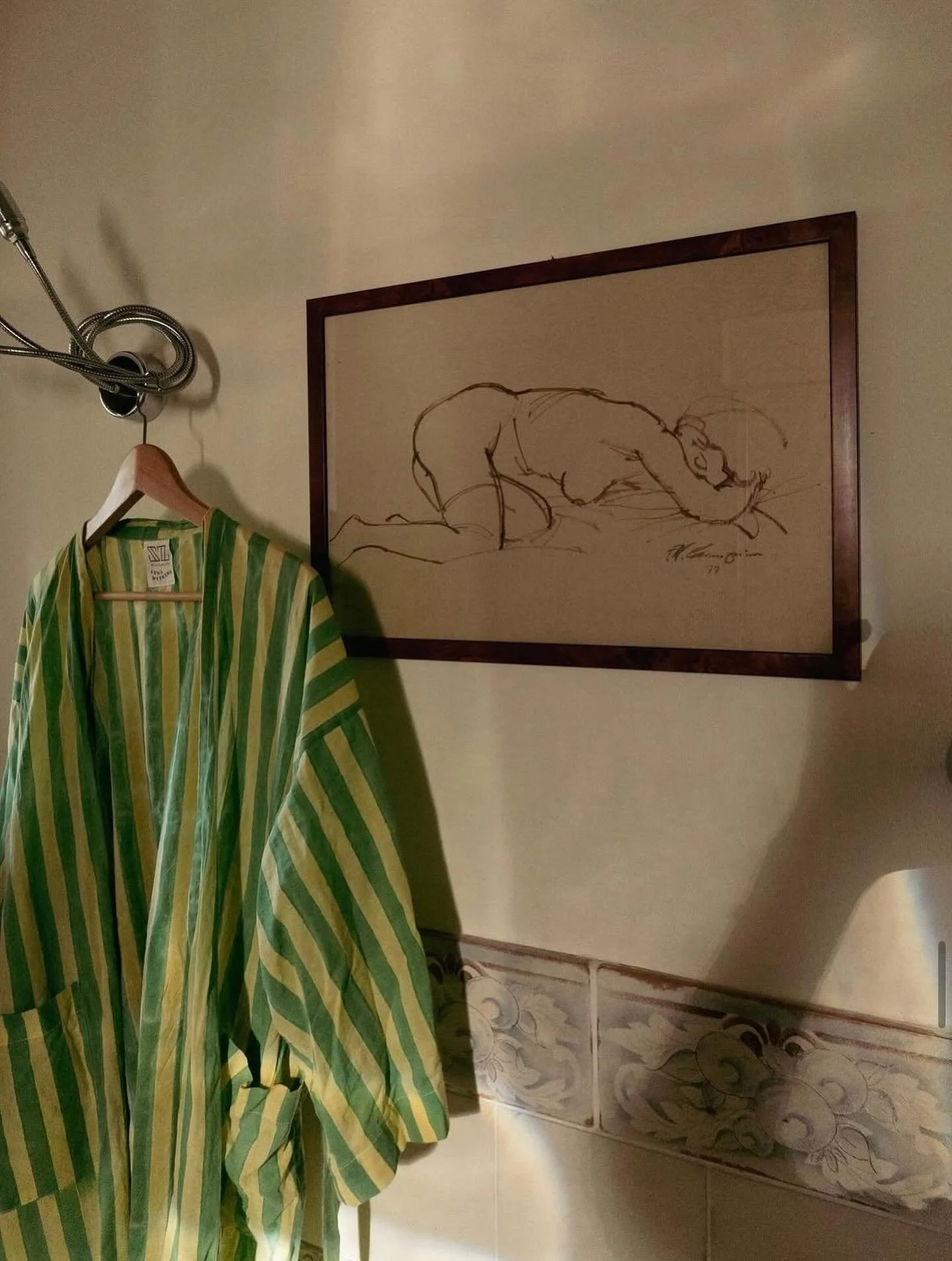 RESTOCK ALERT ‼️ exciting news, the @long____weekend x @szblockprints travel robe is back in stock for all of your adventures (at home and away) 

📸 from @lavinia_cernau 's magical travels