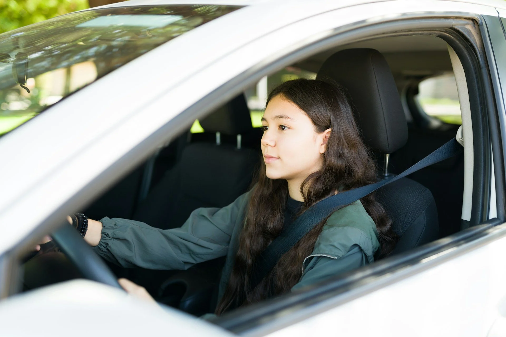      

 
     How Real-Time Feedback Can Help First-Time Teen Drivers      Teen driver monitoring can mean a lot of things. For us, it’s not just about knowing where your teen is or how fast they're going. It's about helping them spot bad driving hab