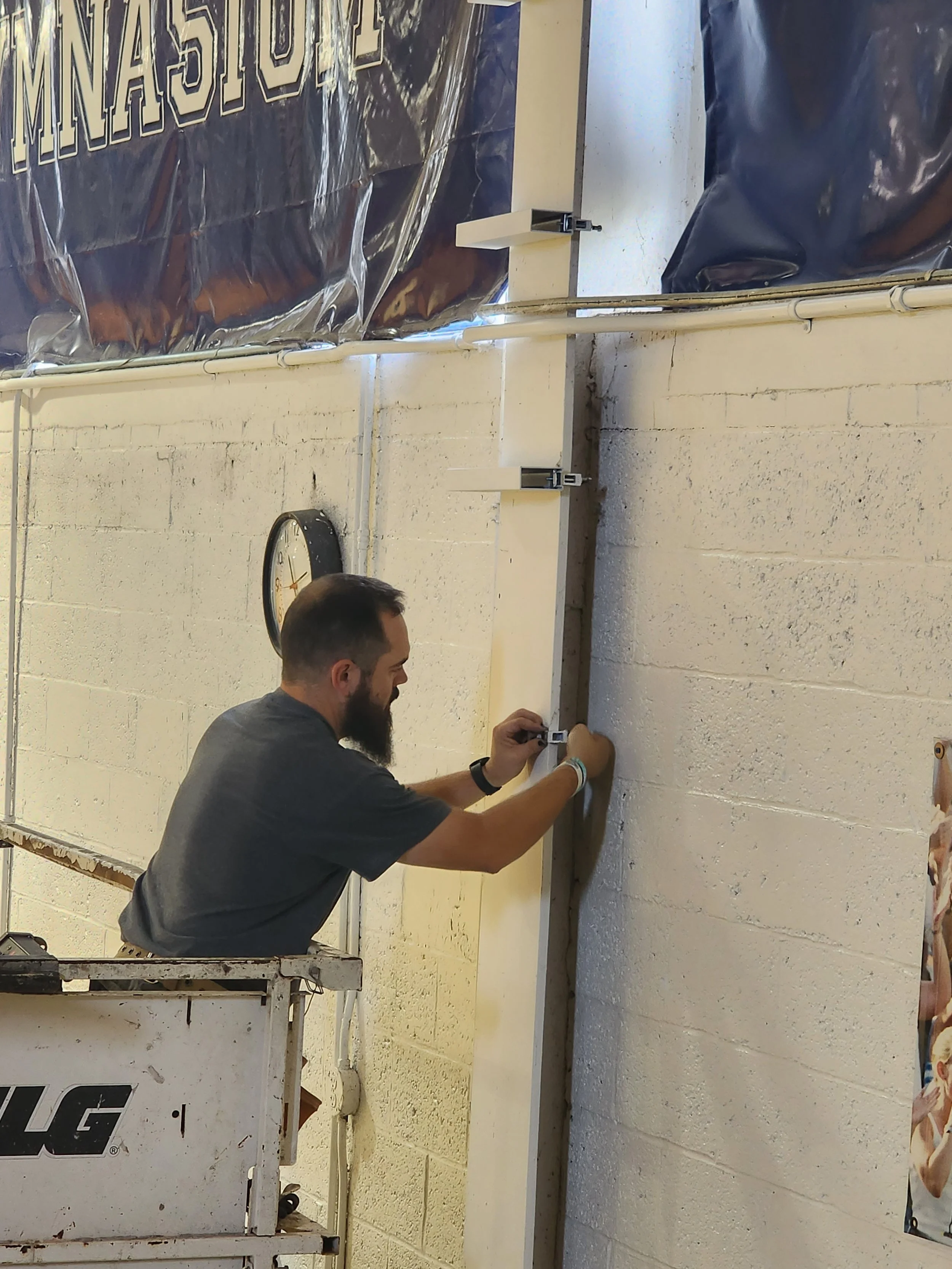 sign installation company