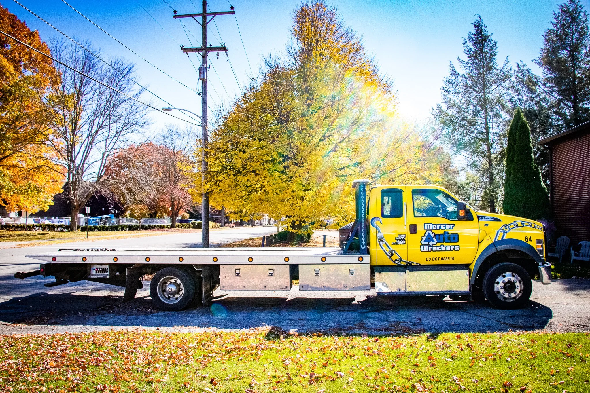 Flatbed tow truck vinyl wrap