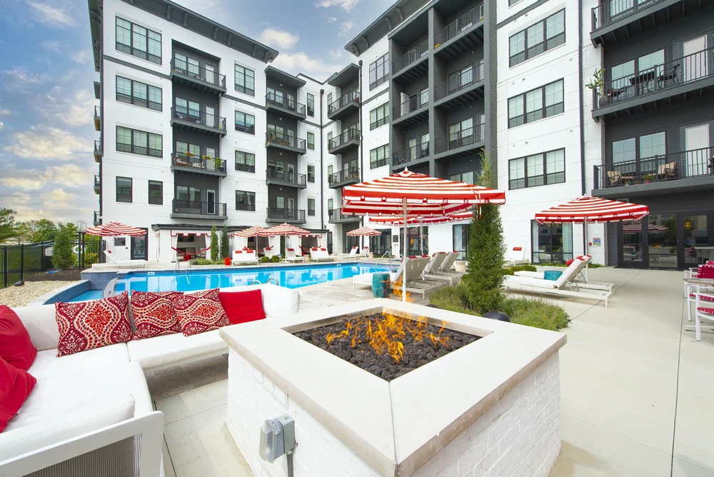 Luxe at The Highlands Luxury Apartments in Columbus, OH