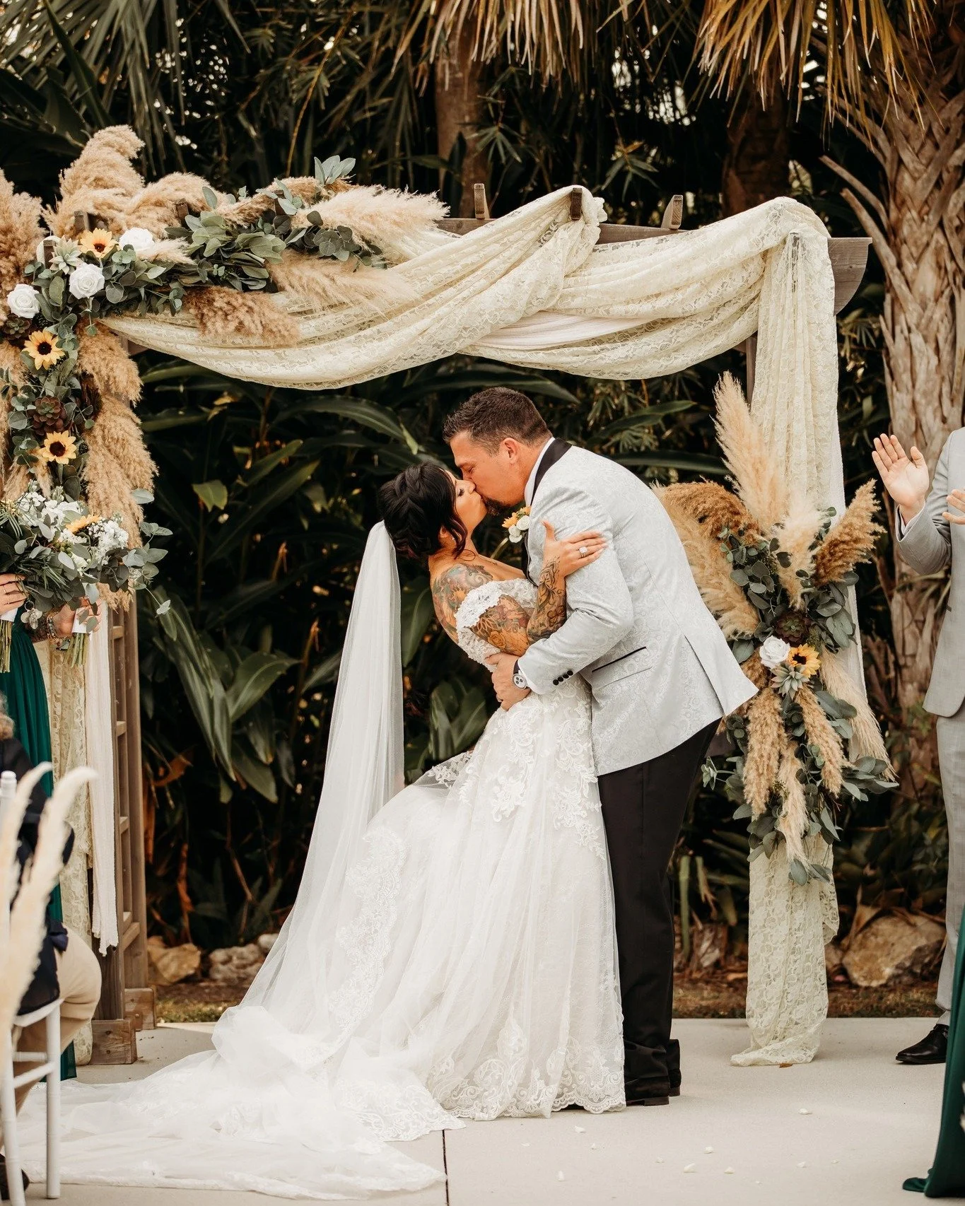 bride and groom the ivy house naples