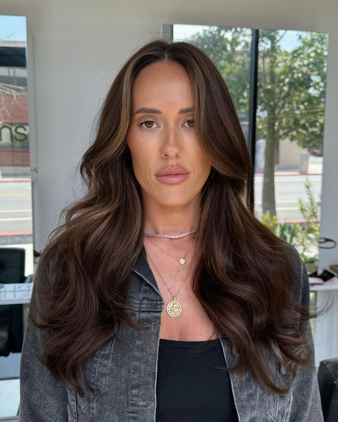 Just like heaven ☁️

hair: bellami flex weft 20&rdquo; shade #2
method: habit comfort
gloss: redken 8gi 8n

#handtiedextensions #handtiedwefts #sandiegoextensions #sandiegoextensionspecialist #brunette #sandiegobalayage #sdhairstylist