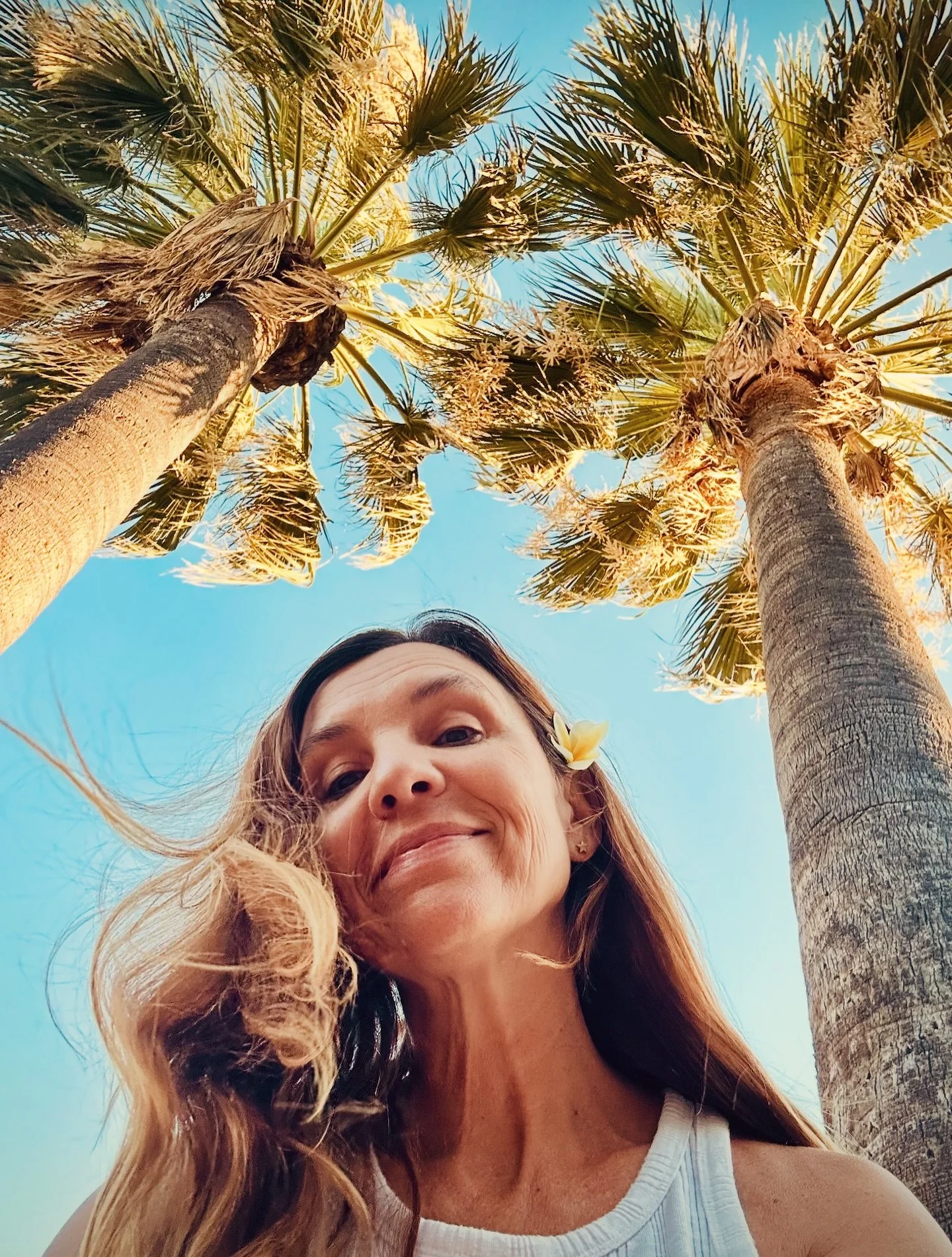 Hello bright future! ✨ 

Emerging from a long season in a transformative cacoon and ready to reconnect with my people, soak in some art, music, nature and make some magic with you all&hellip; the time has come. ✌🏼&hearts;️